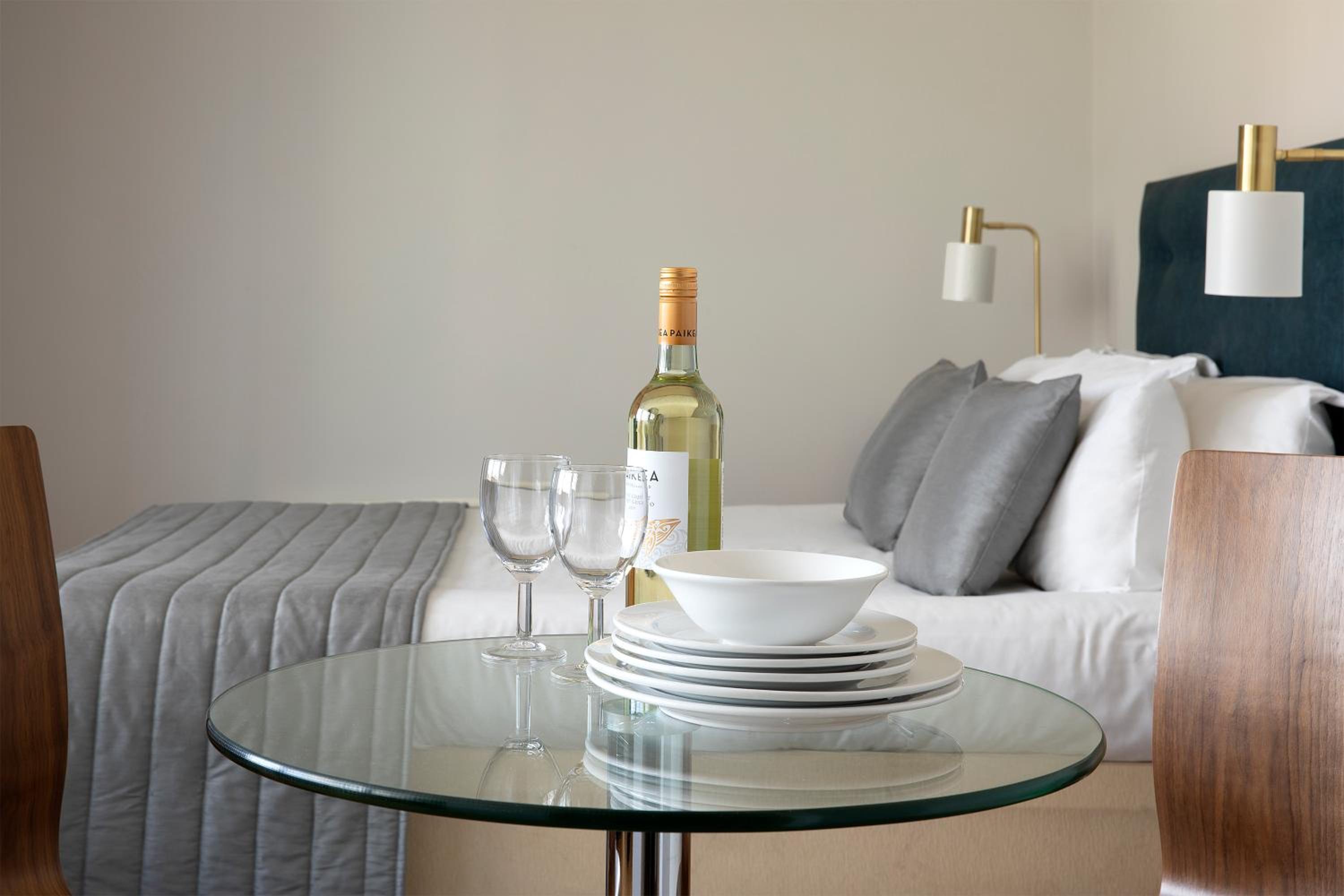 Studio Apartment - Photo 4