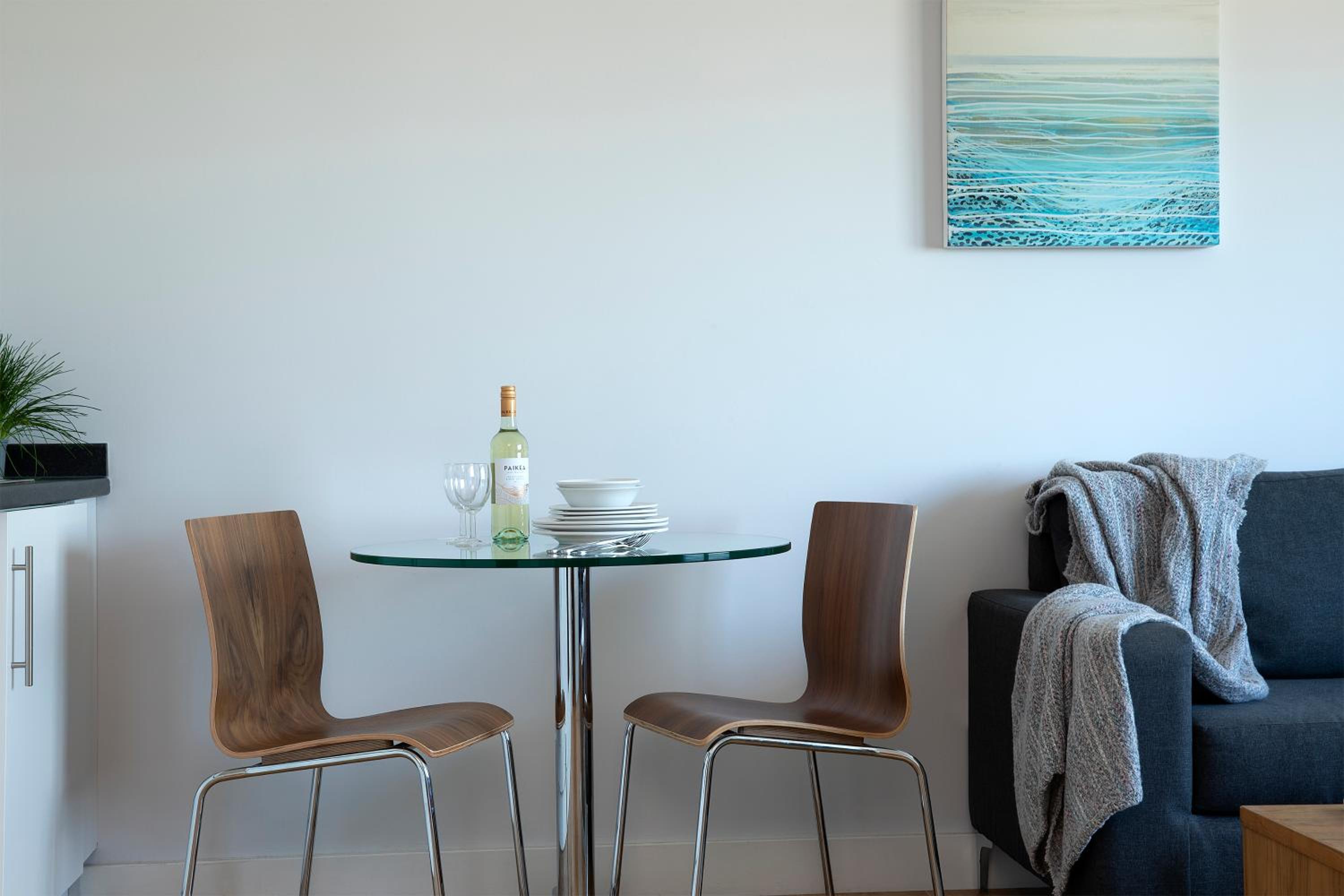One-Bedroom Apartment - Photo 6