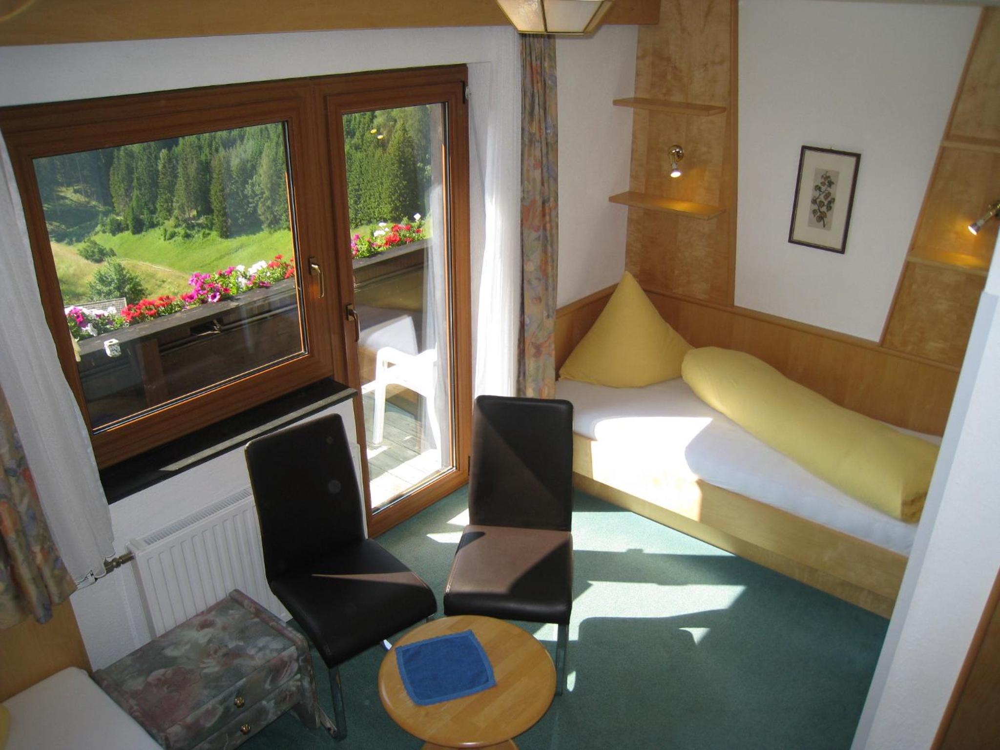 Single Room with Balcony photo 3