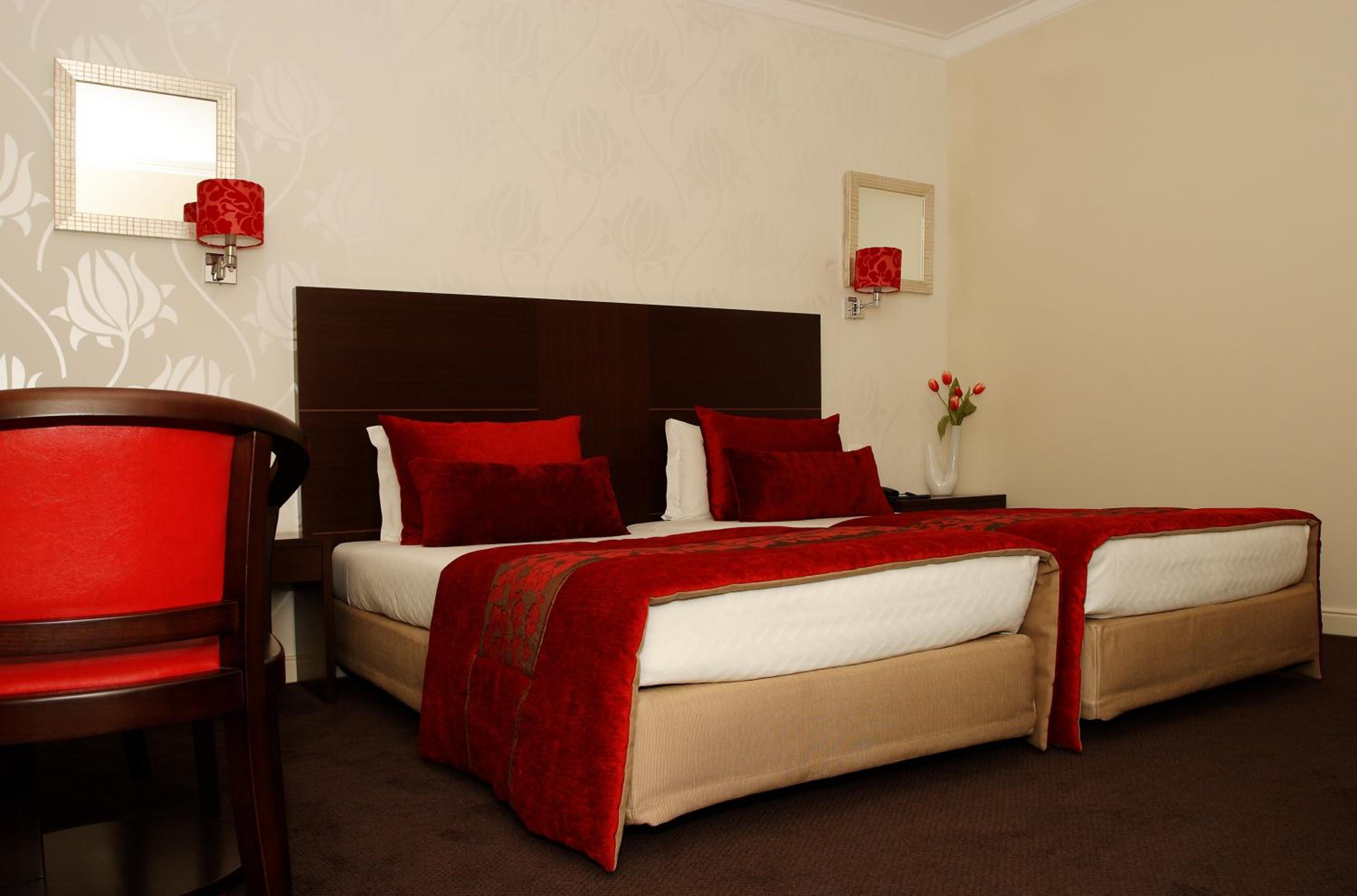 Twin Room - Photo 1