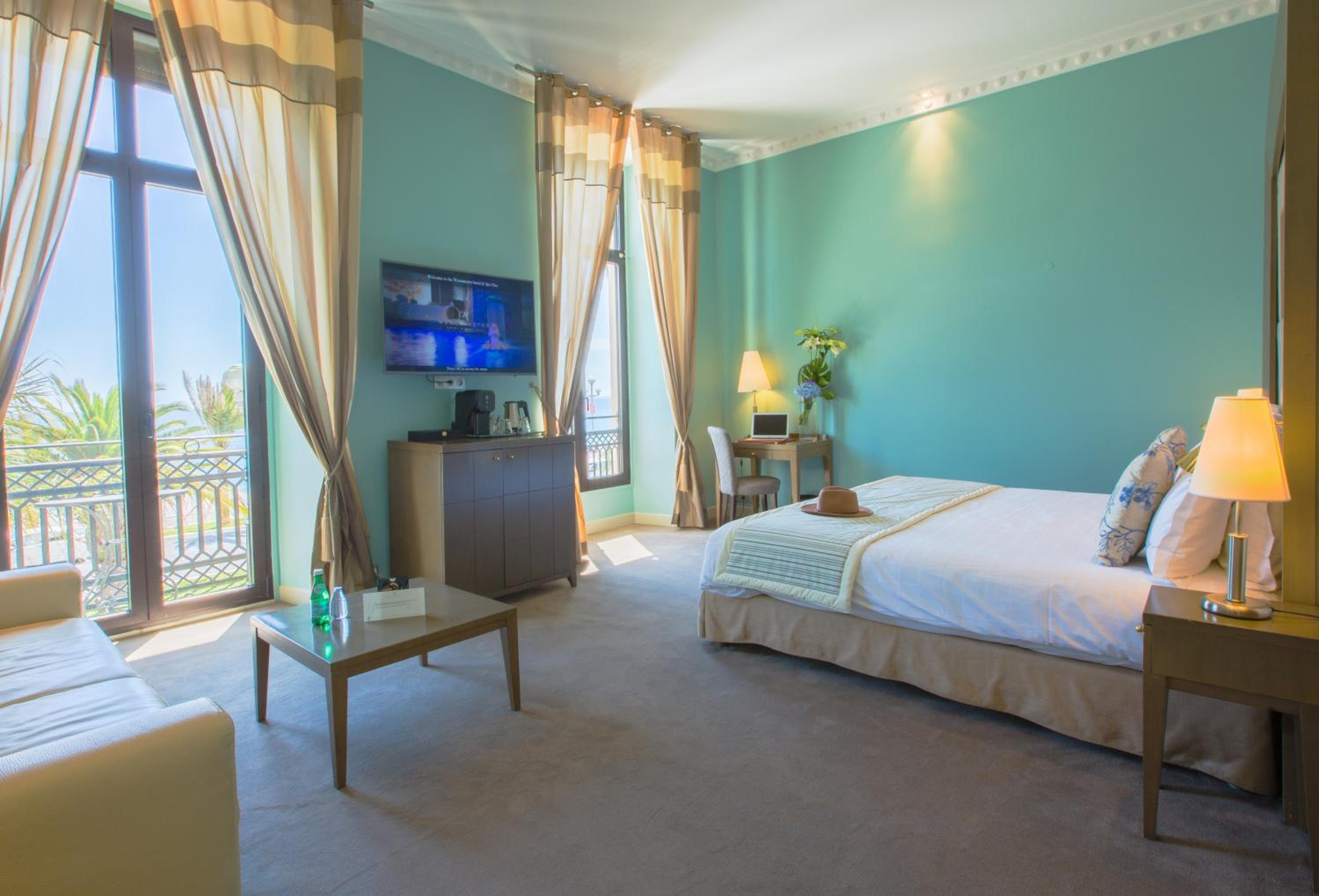 Junior Suite with Sea View - Photo 10