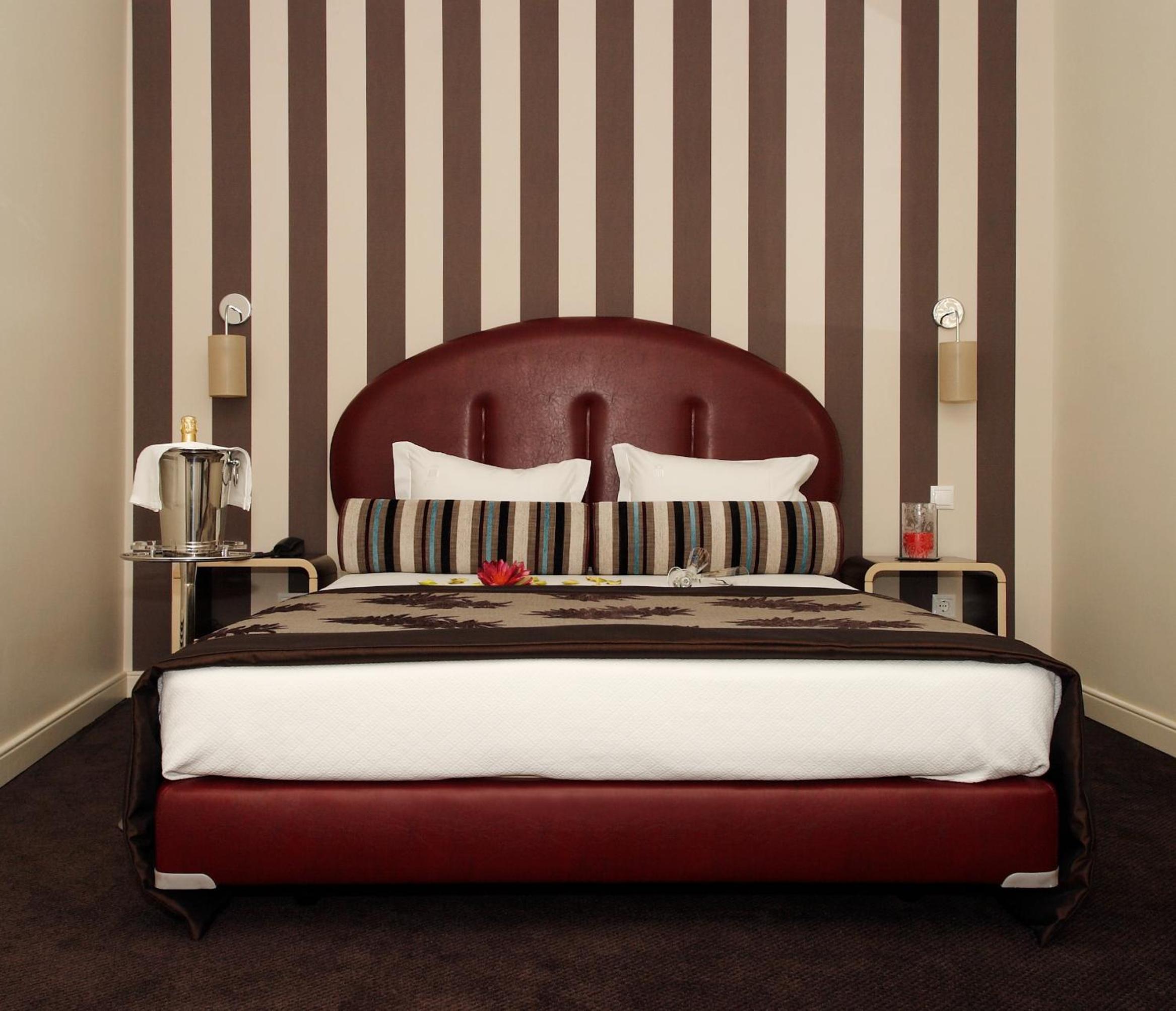 Suite (2 Adults + 1 Child) - Photo 1