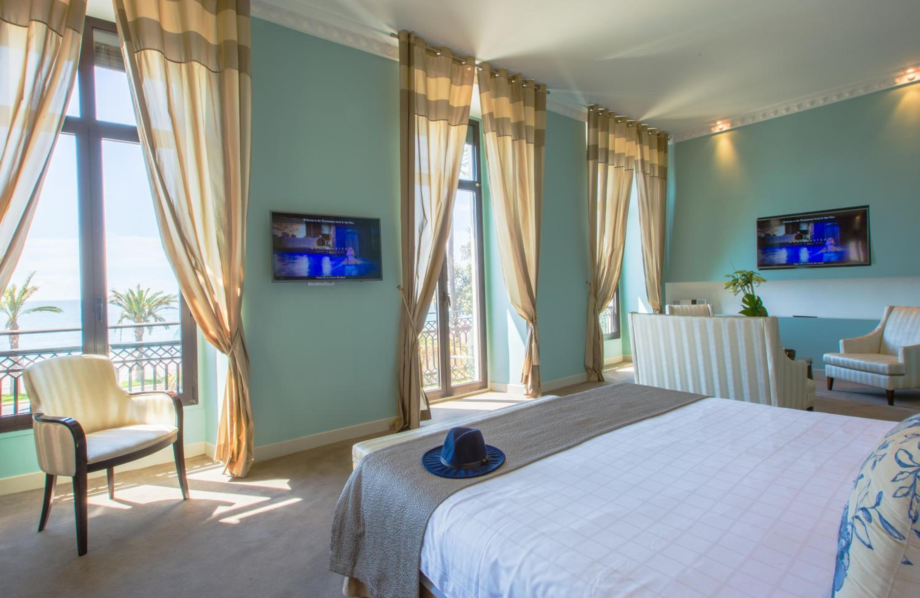 Suite Cap de Nice with balcony and Sea View thumbnail 6