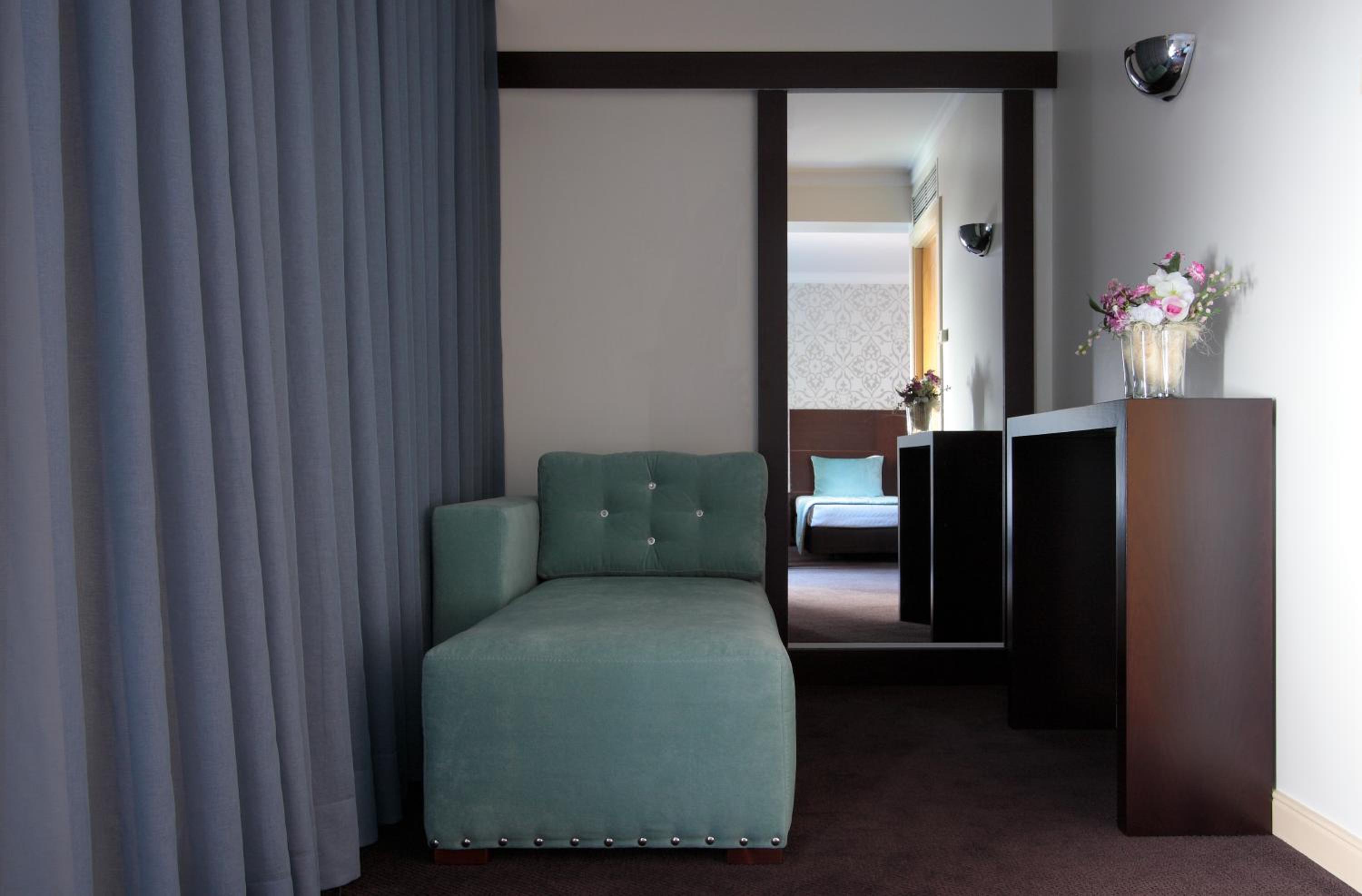 Twin Room - Photo 4