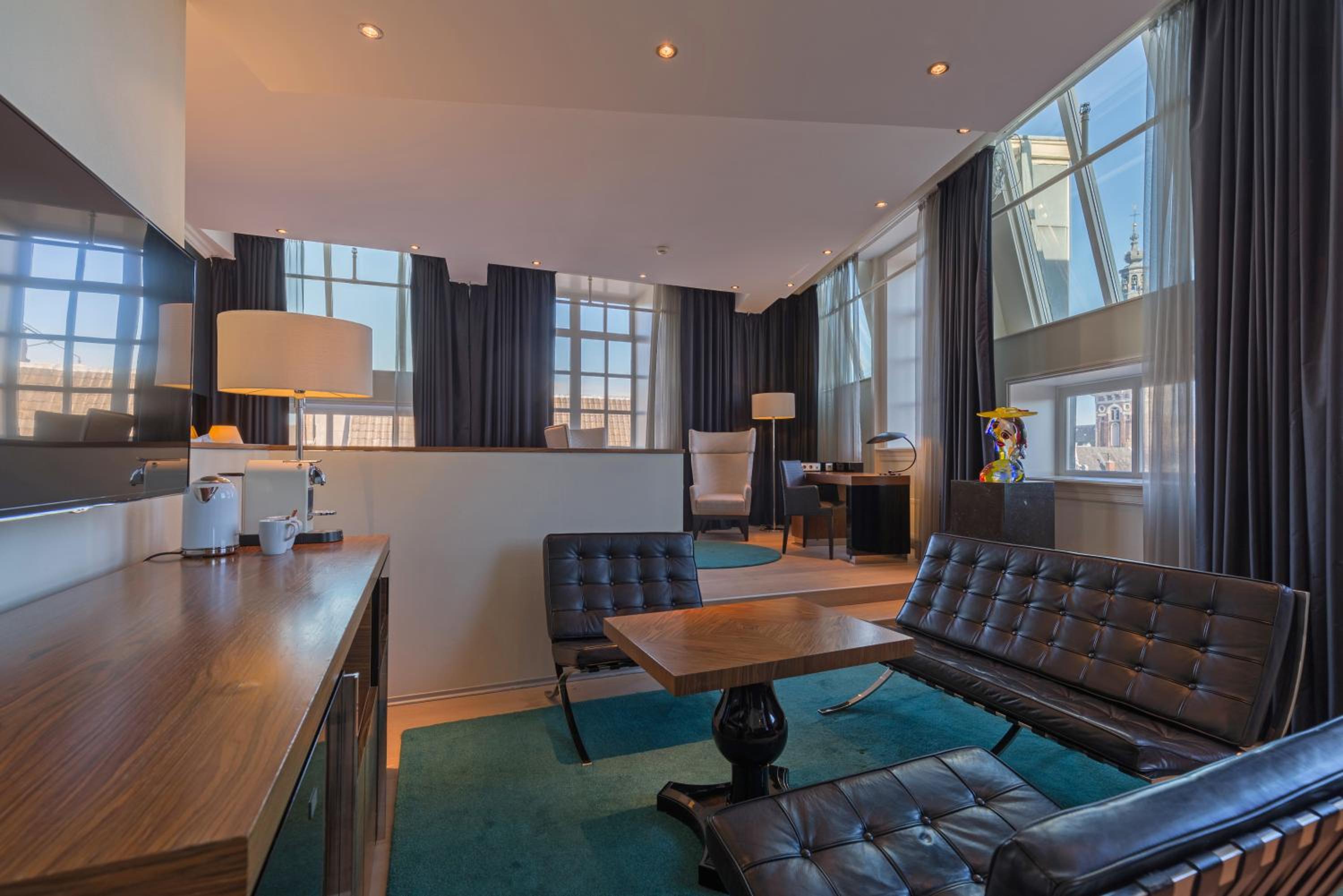 New Amsterdam Suite with Canal View - Photo 5
