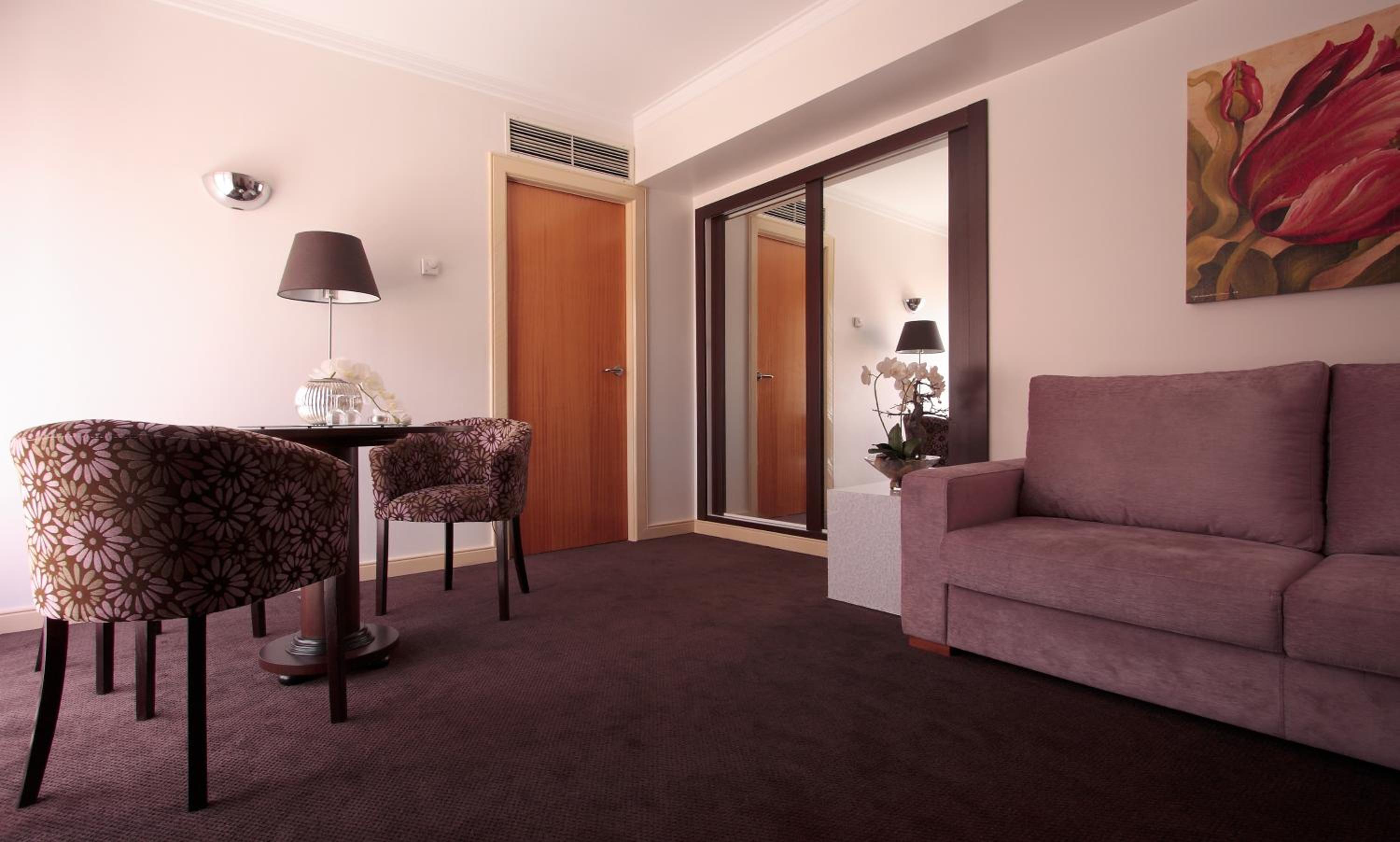 Suite (2 Adults + 1 Child) - Photo 6