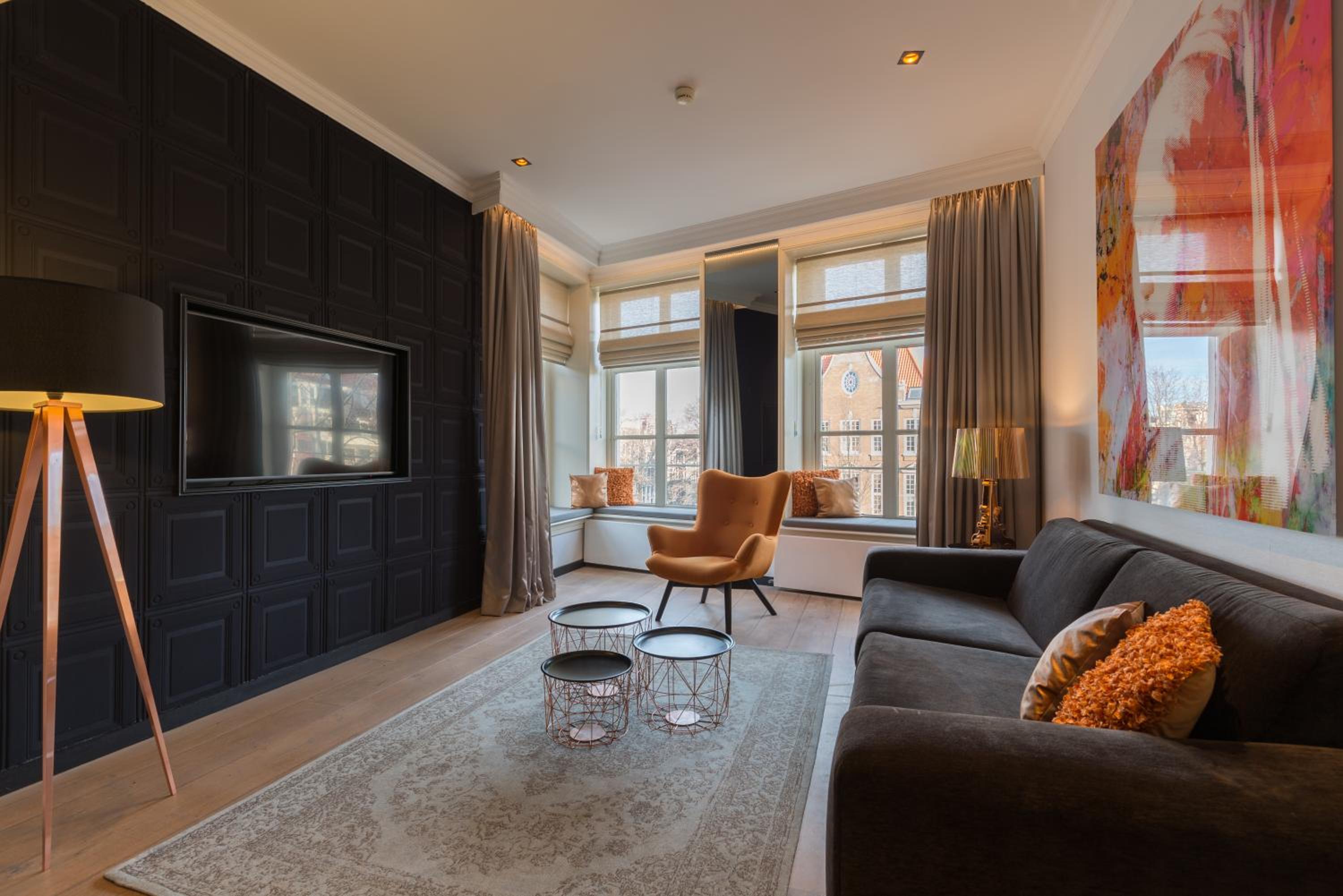 Ruyschen Suite with Canal View - Photo 9