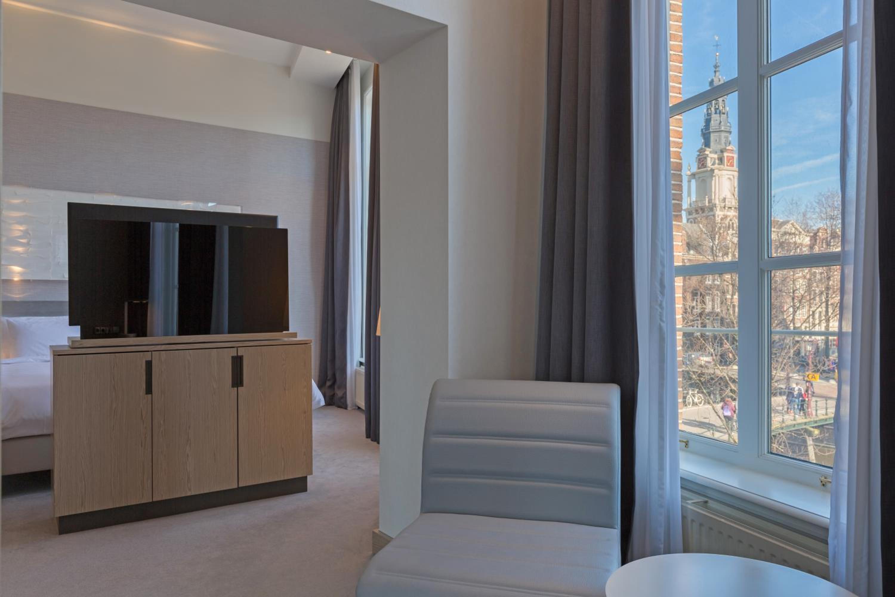Premium Double or Twin Room with Canal View - Photo 2