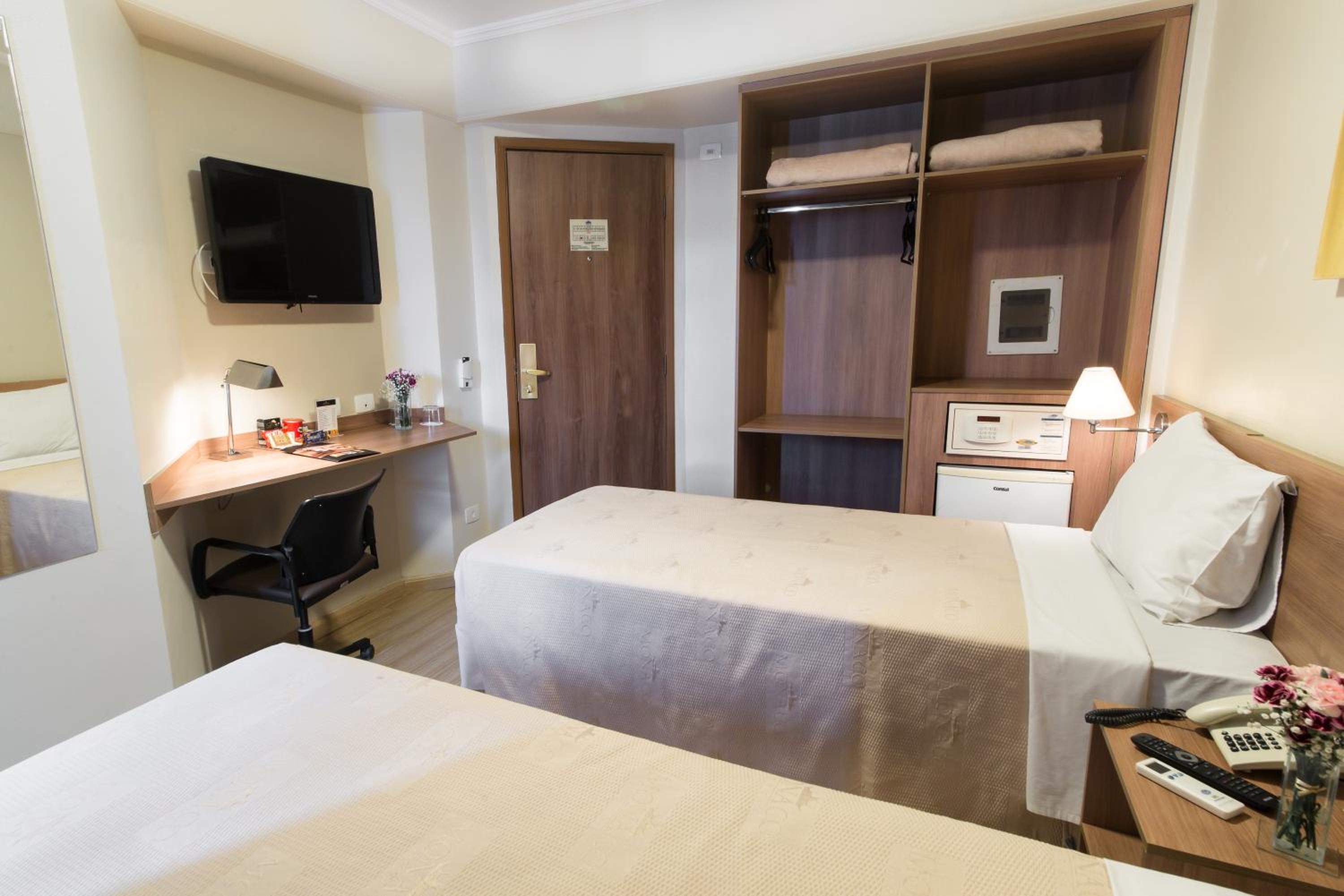 Standard Twin Room photo 1