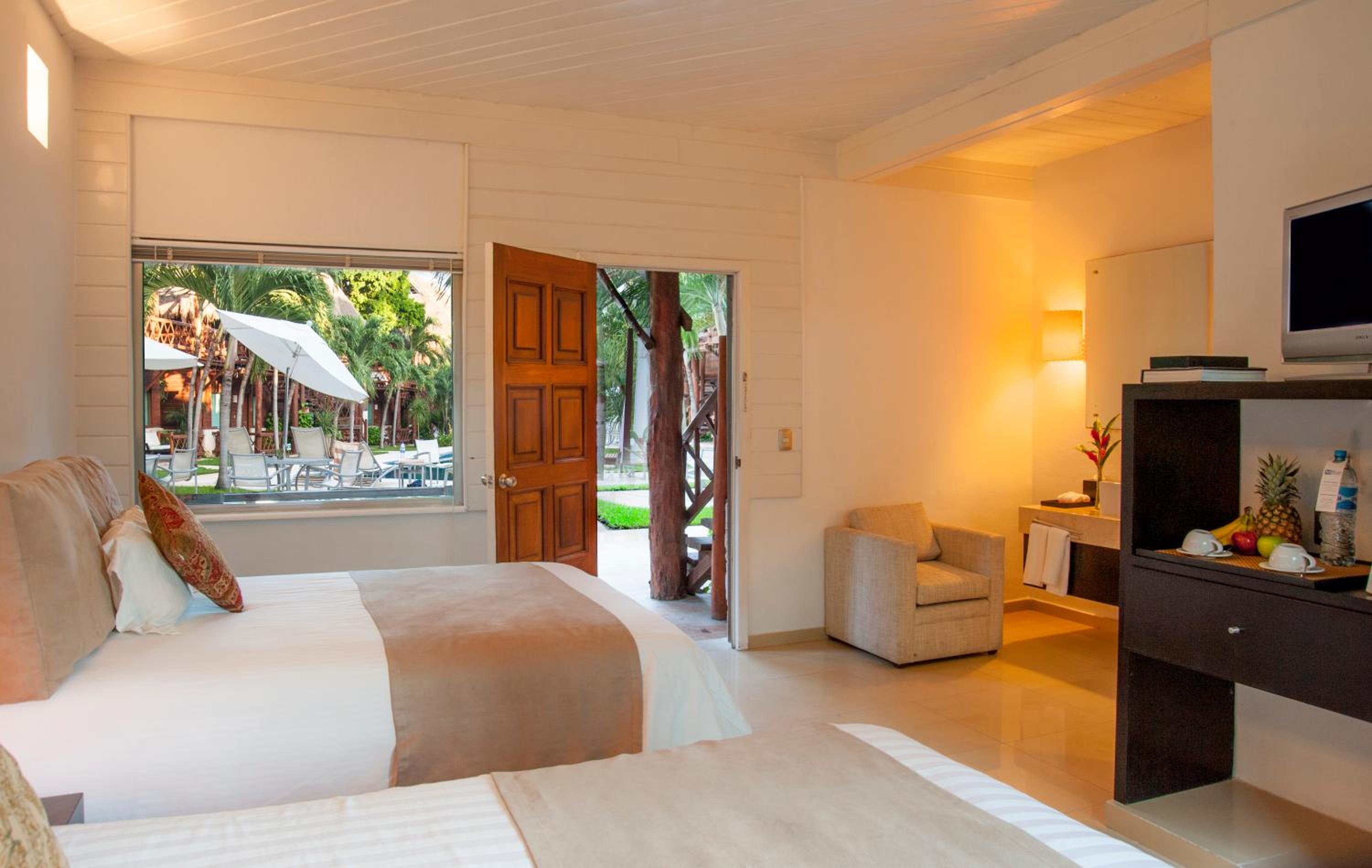Two Double Beds Room - Photo 1