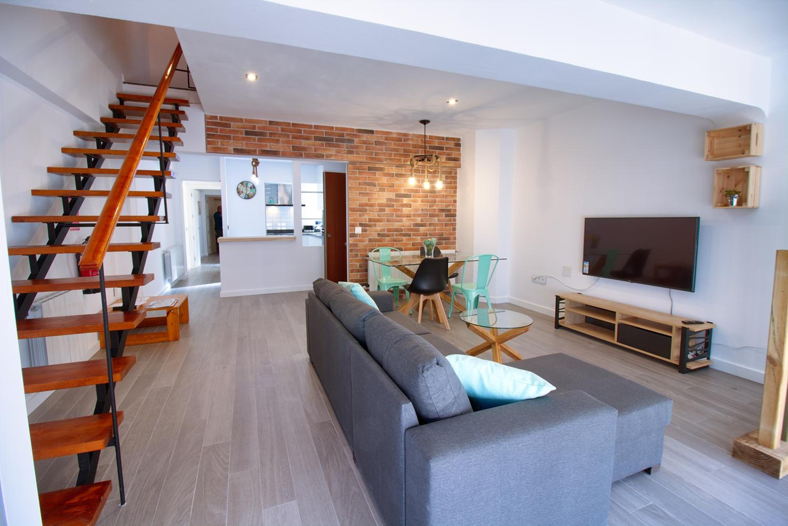 Three-Bedroom Apartment - Photo 24