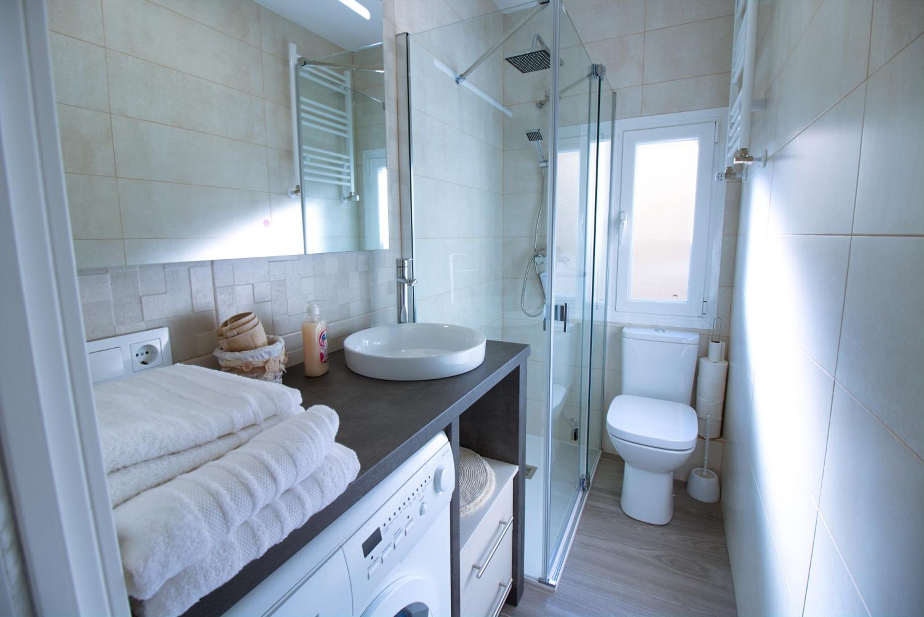 Three-Bedroom Apartment - Photo 4
