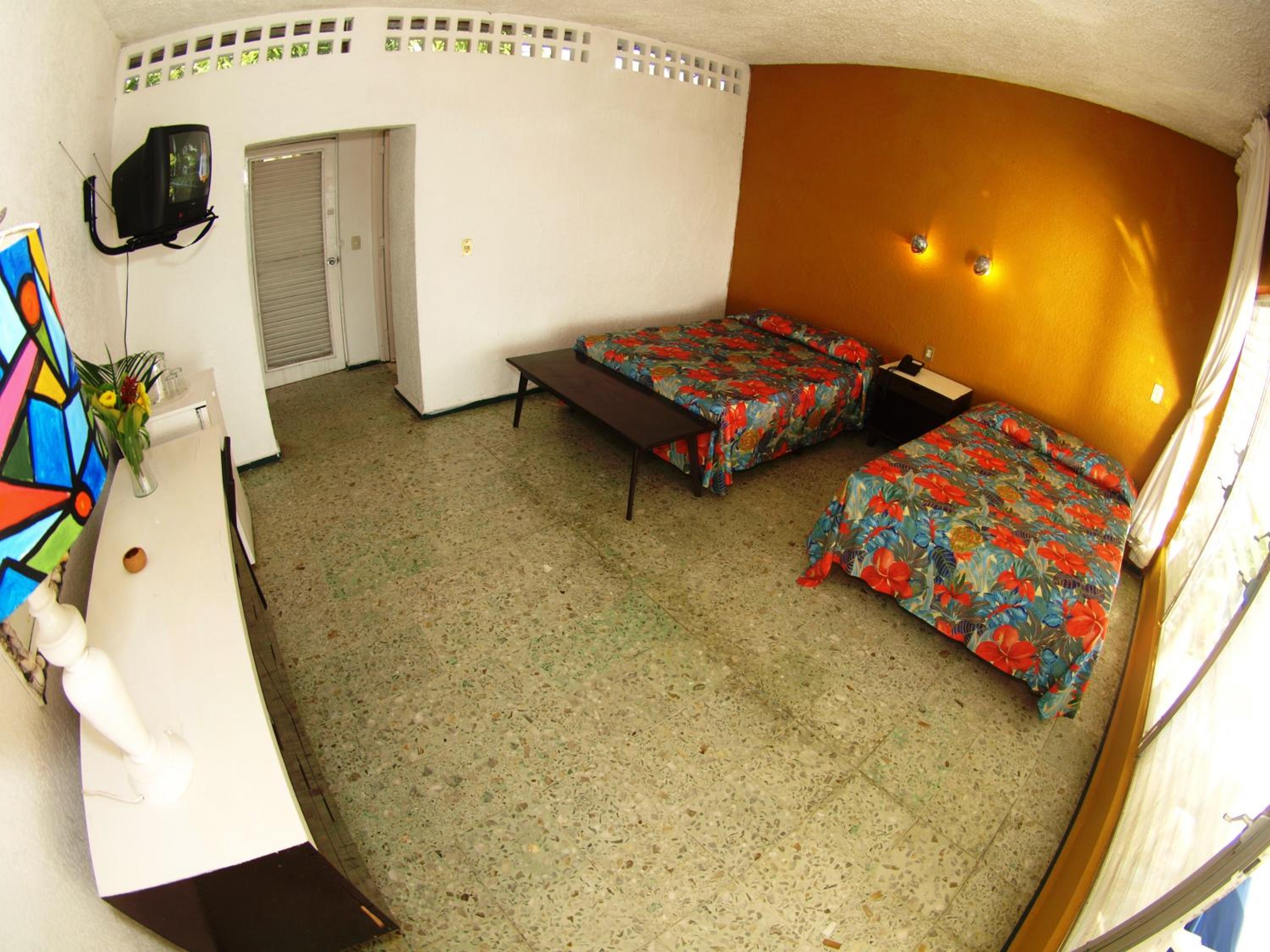 Standard Room with Partial Ocean View photo 2