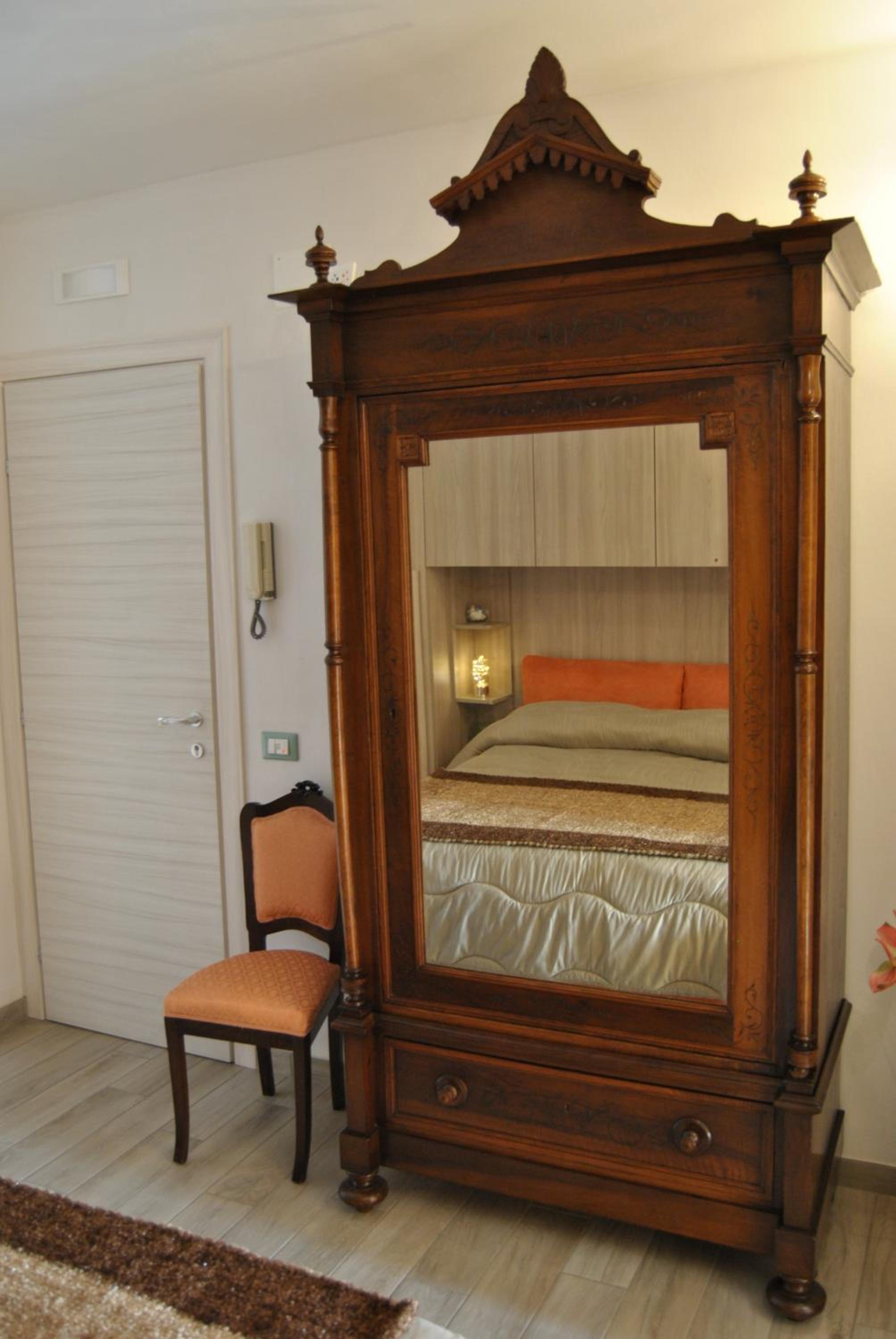 One-Bedroom Apartment with Balcony and Sea View - Photo 20