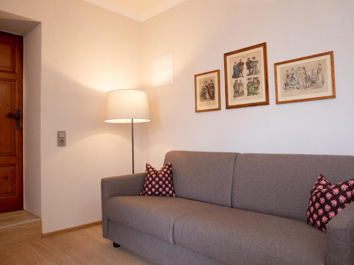 Apartment photo 2