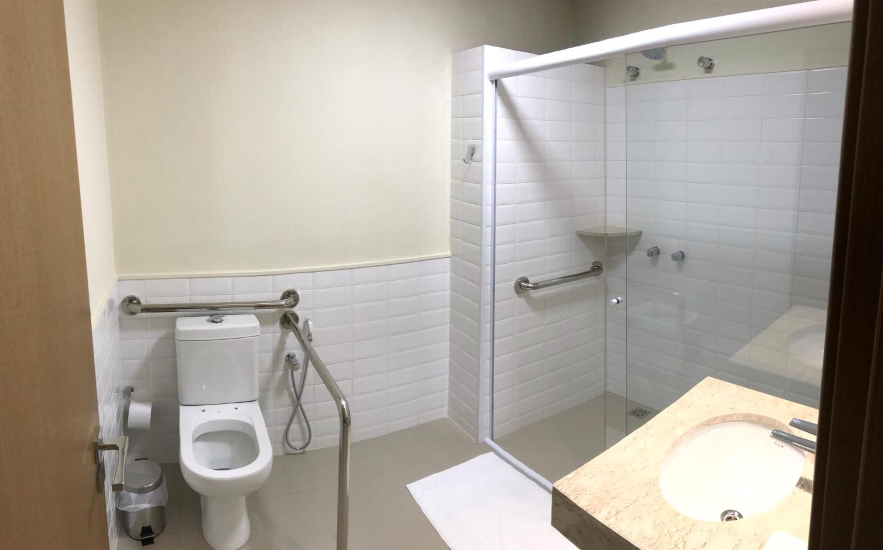 Triple Room - Disability Access - Photo 2