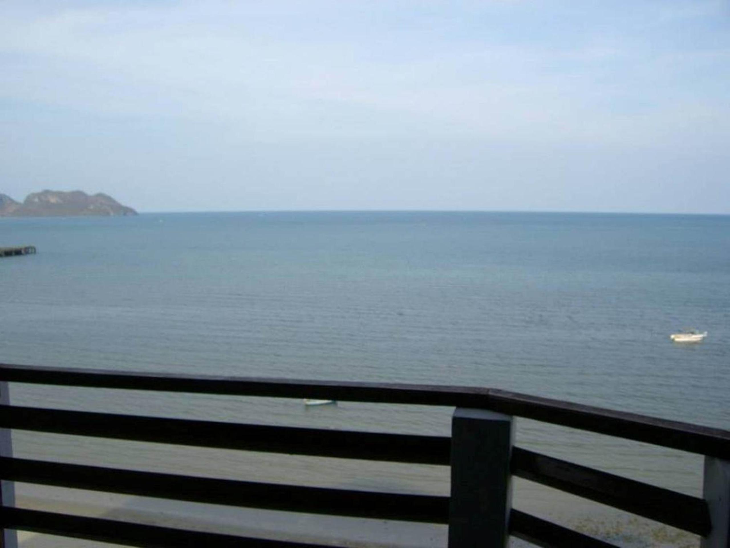 Standard Twin Room with Sea View - Photo 5