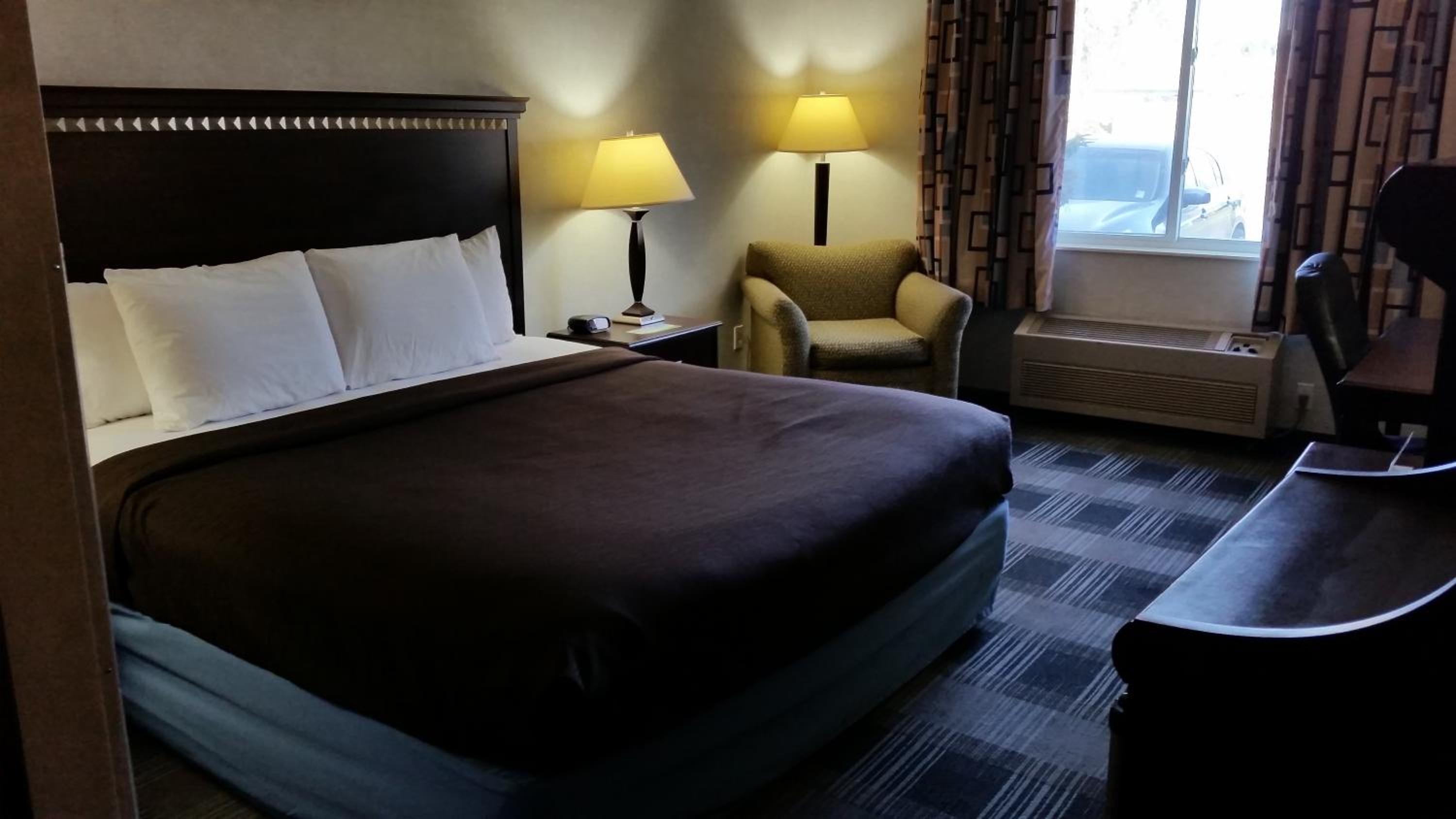King Room - Disability Access/Non-Smoking - Photo 5