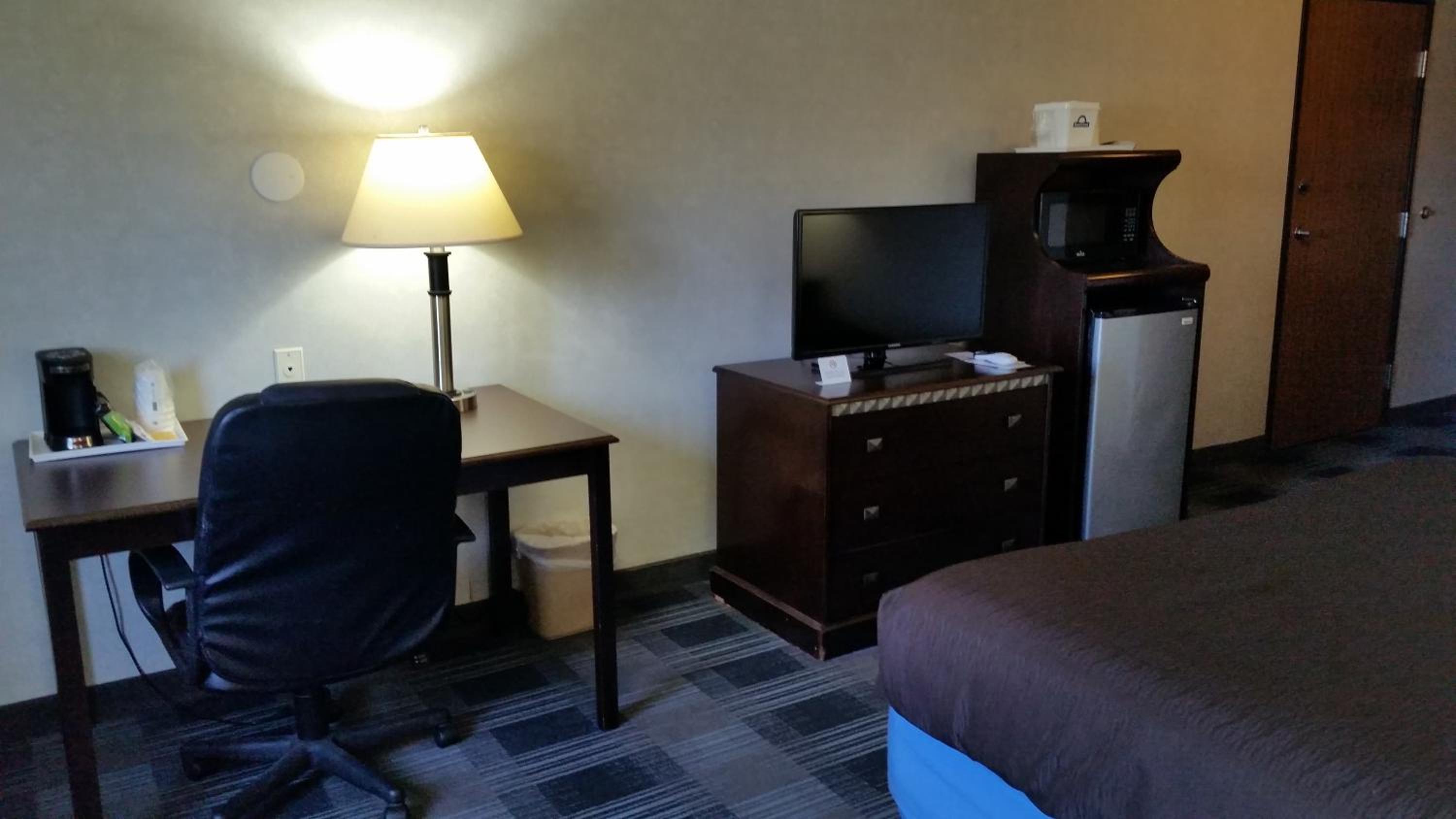 King Room - Disability Access/Non-Smoking - Photo 1