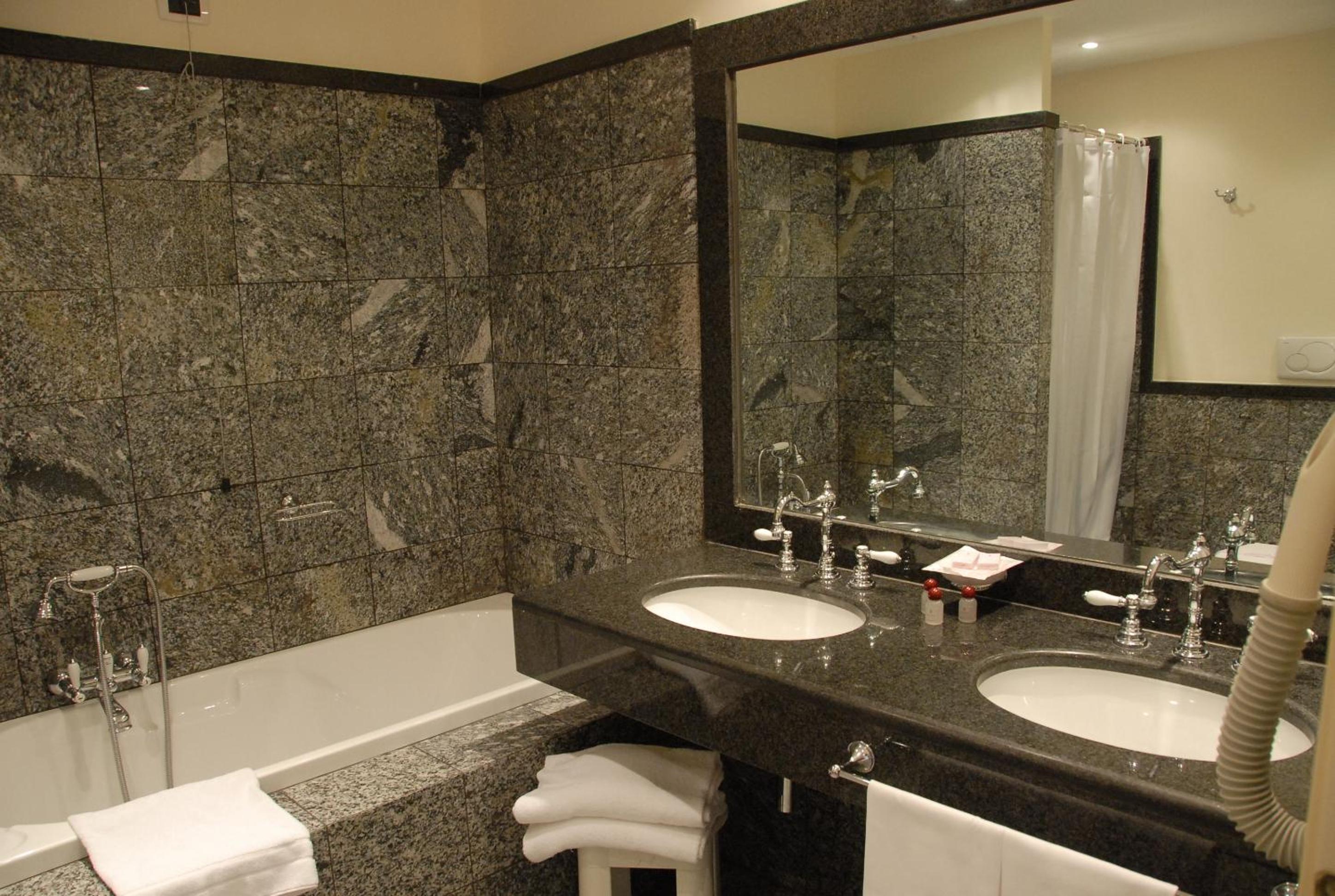 Superior Triple Room - Photo 2