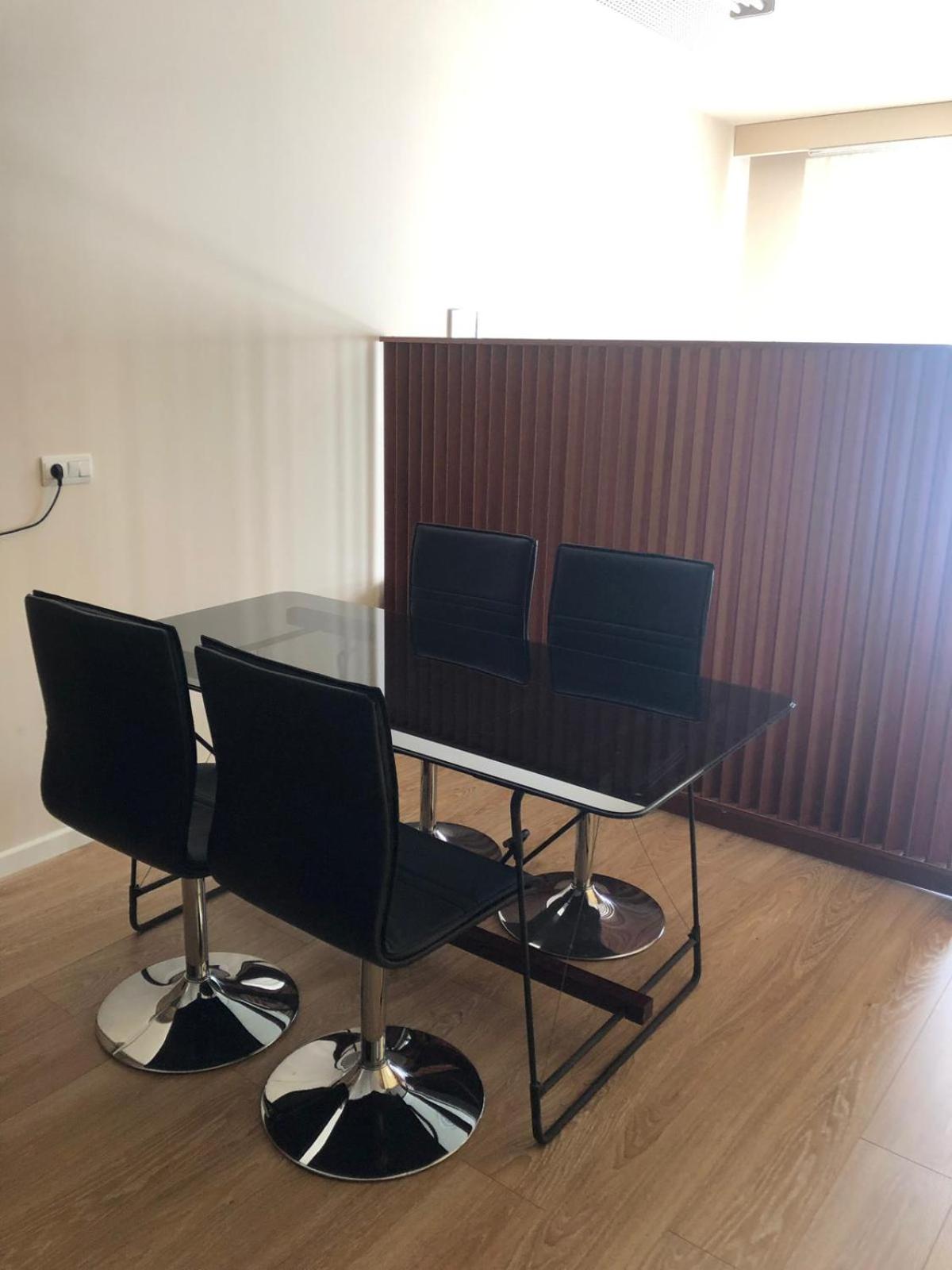 Apartment photo 2