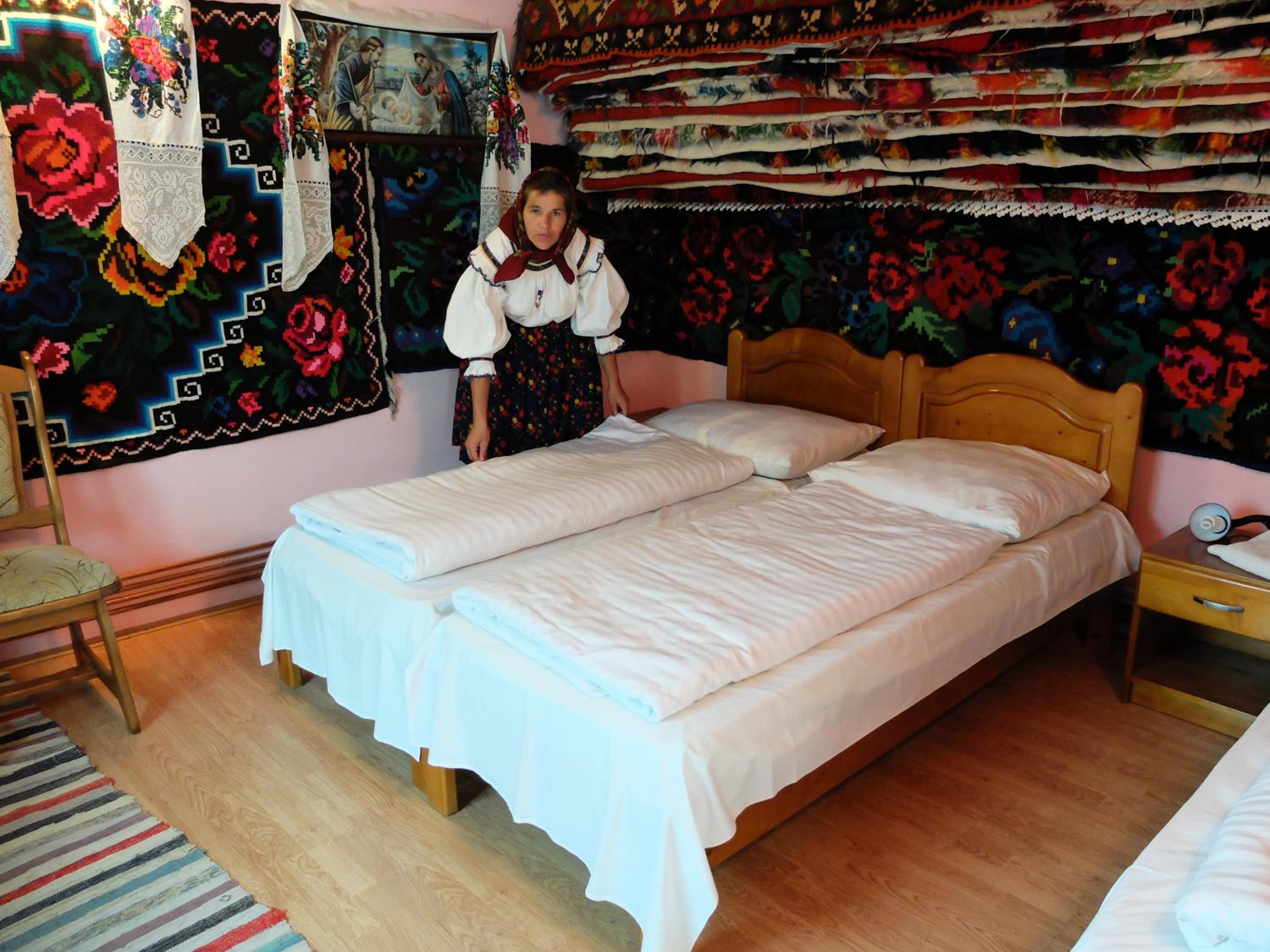Double Room - Photo 7