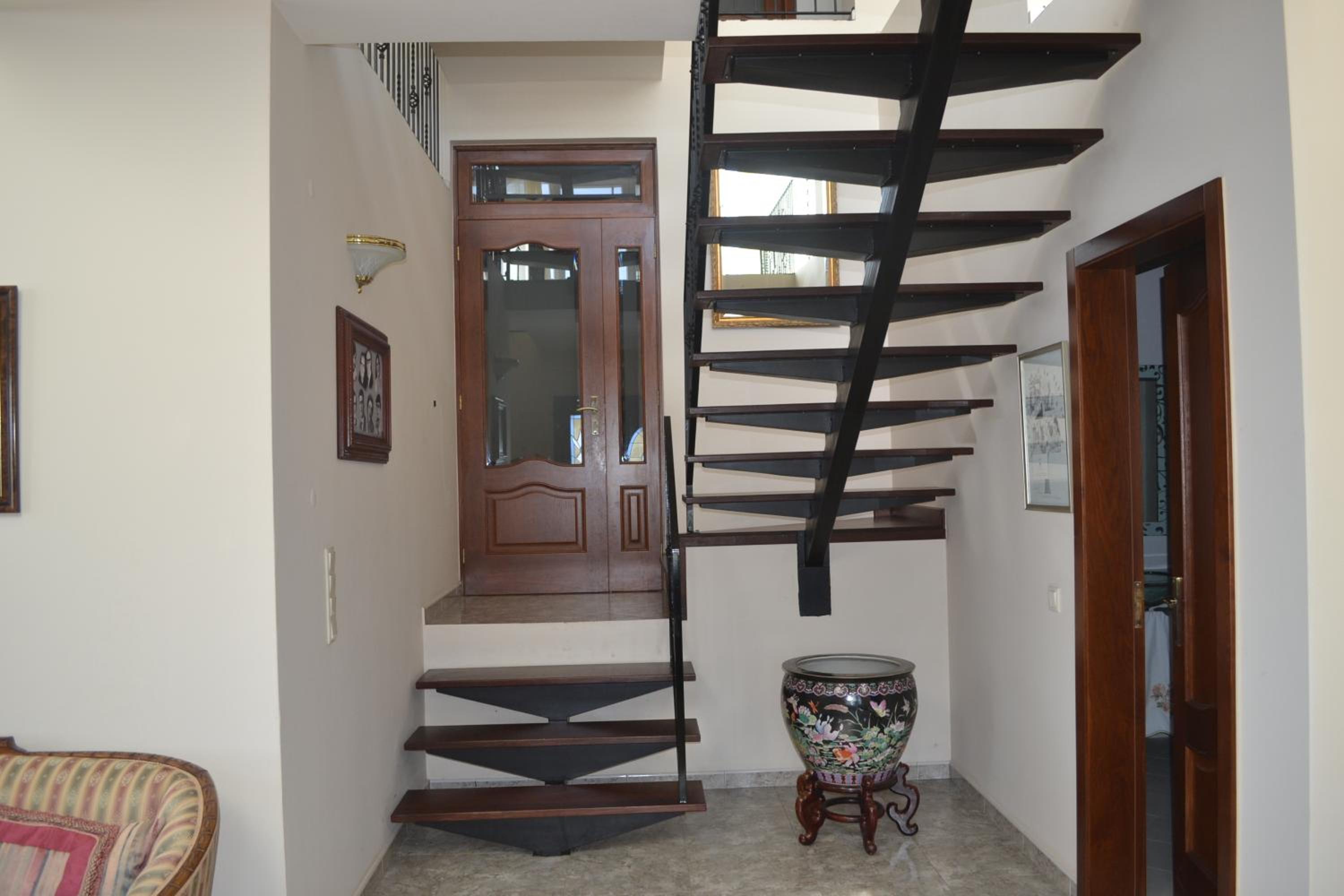 Two-Bedroom House photo 2