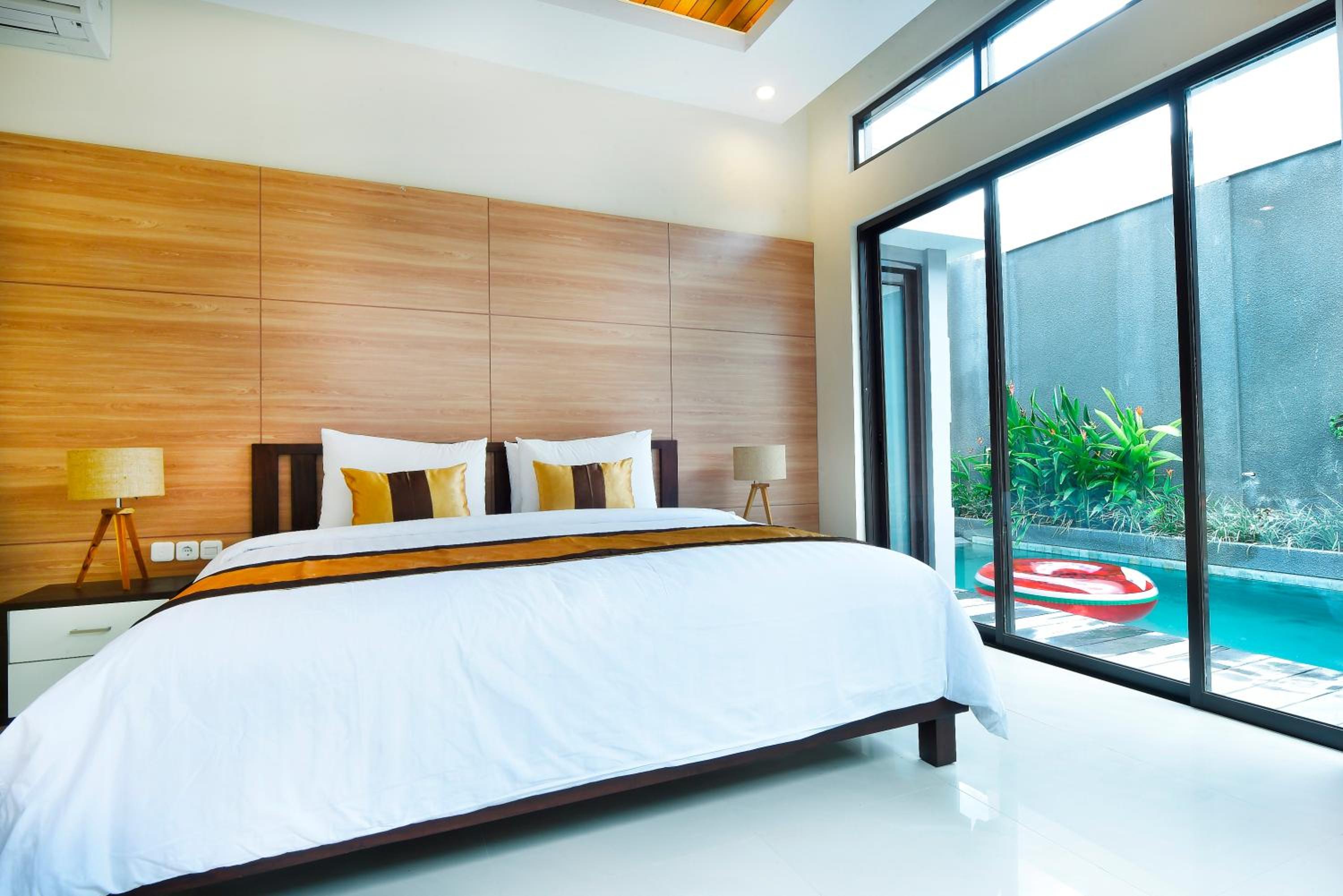 Staycation Offer At One-Bedroom Villa - Photo 9