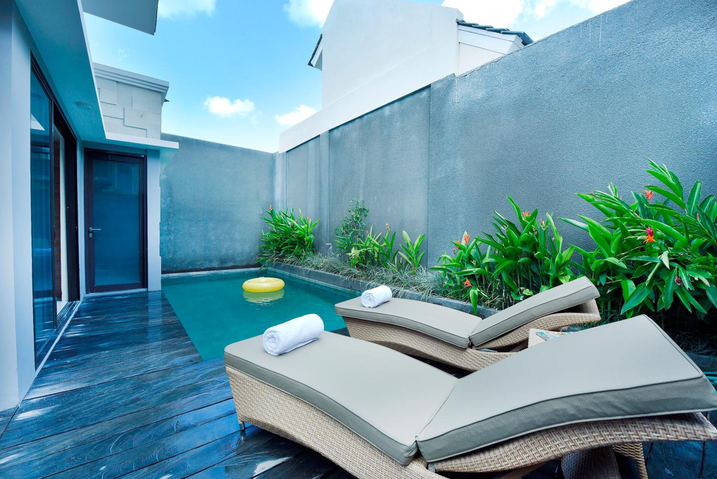 Staycation Offer At One-Bedroom Villa - Photo 5
