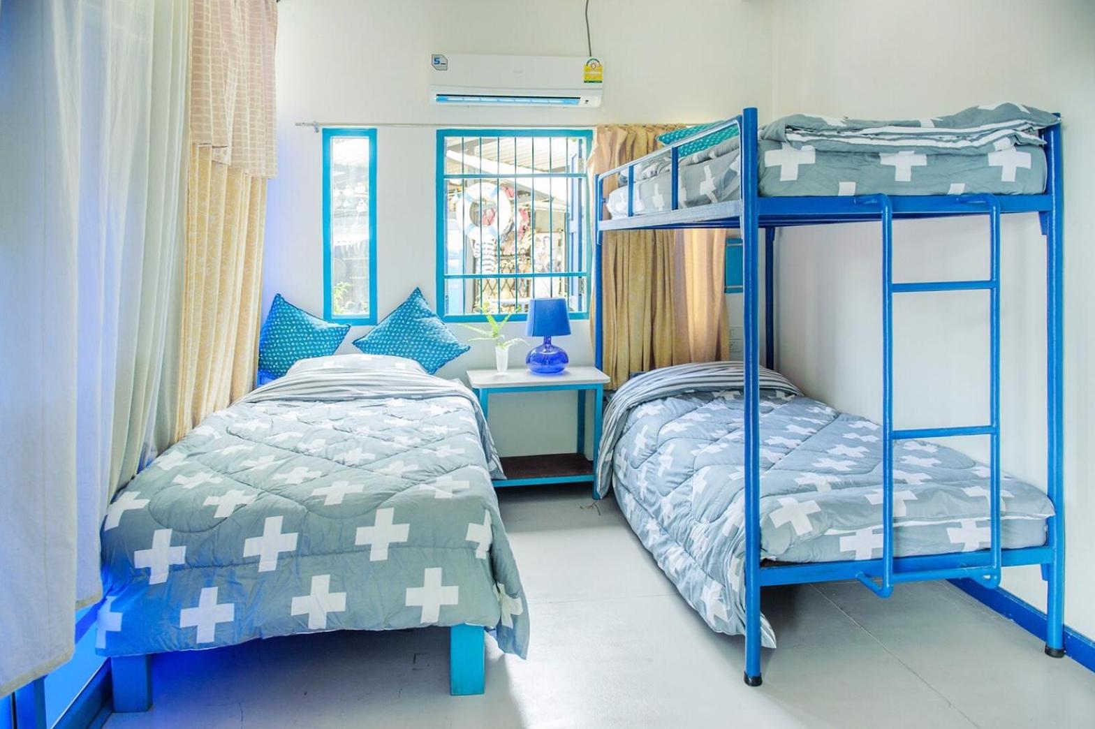 Triple Room with View - Photo 5