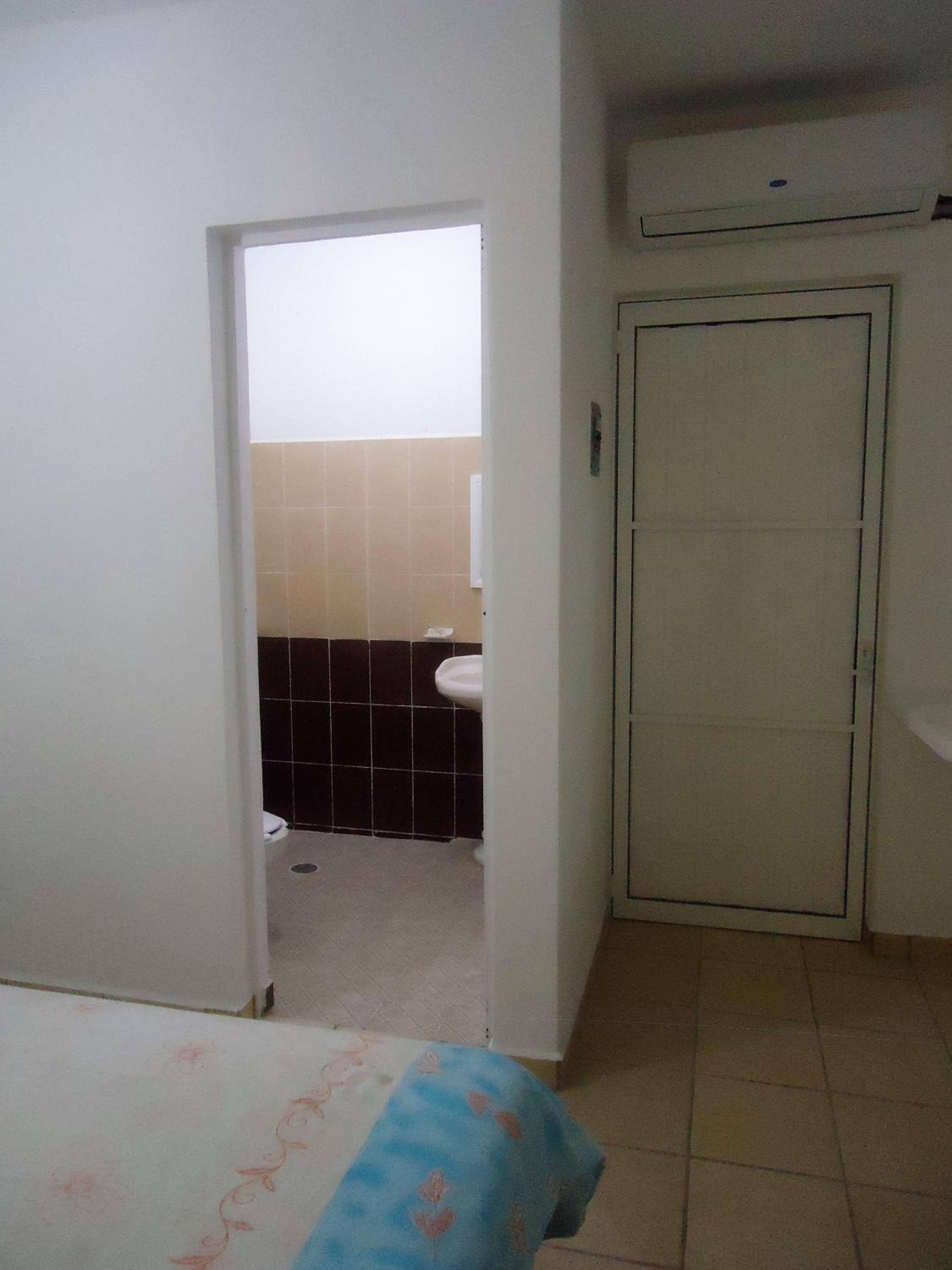 Standard Queen Room photo 3