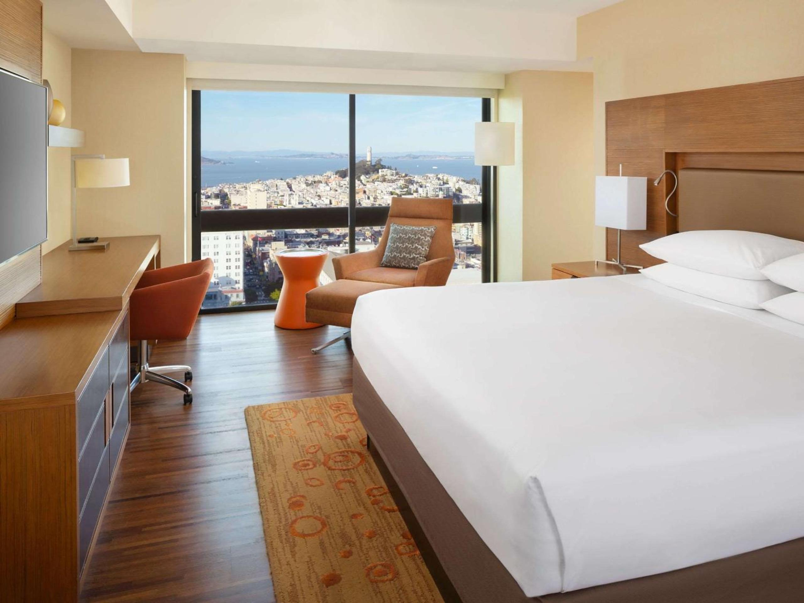 King Room with Bay View - Photo 11