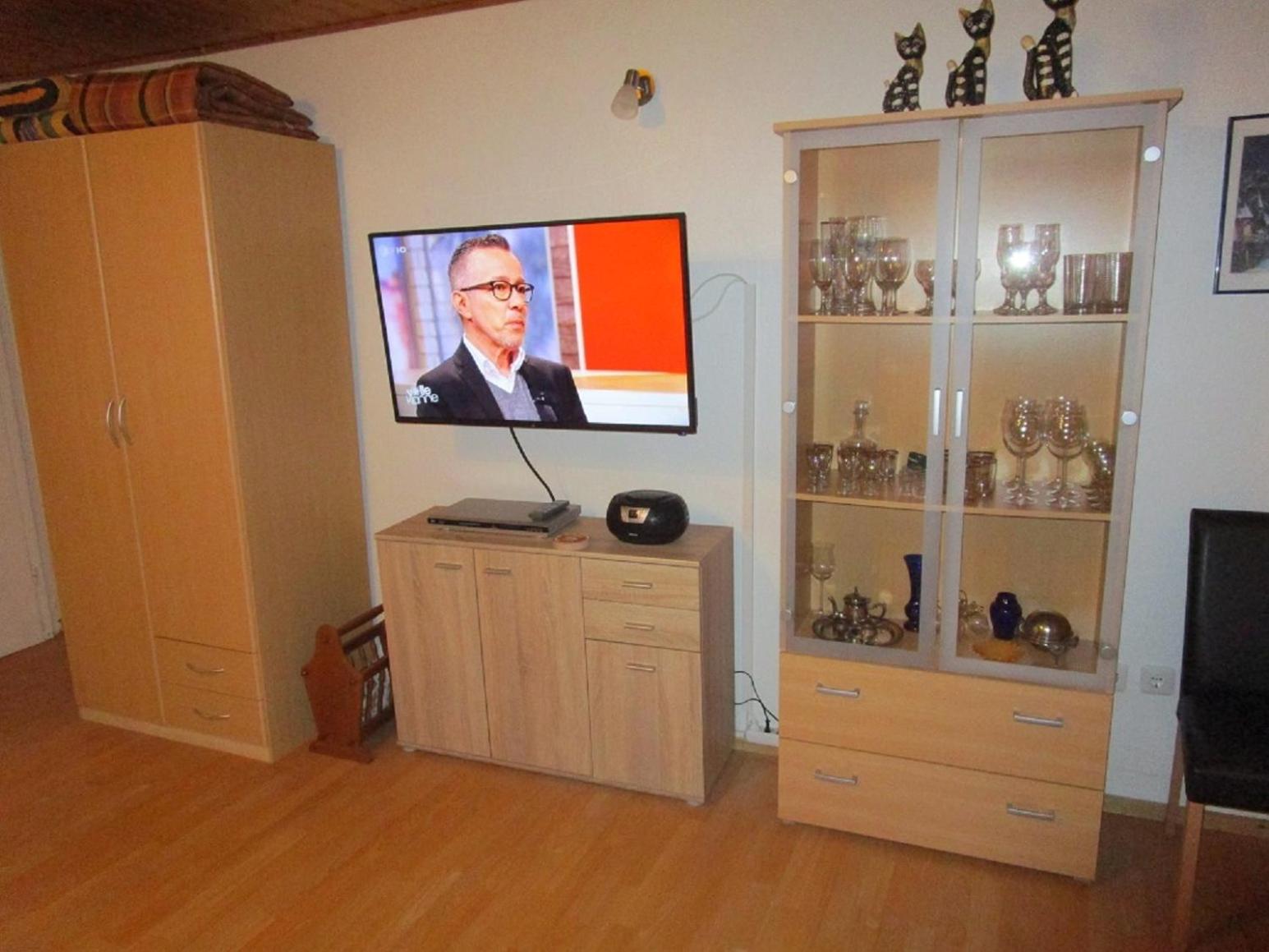 Two-Bedroom House photo 3