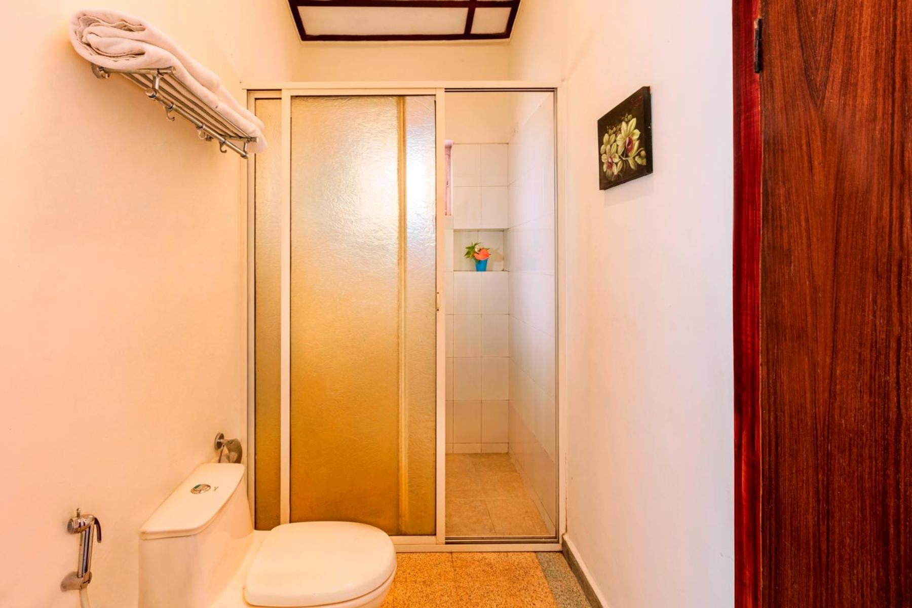 Golden tips room photo 2