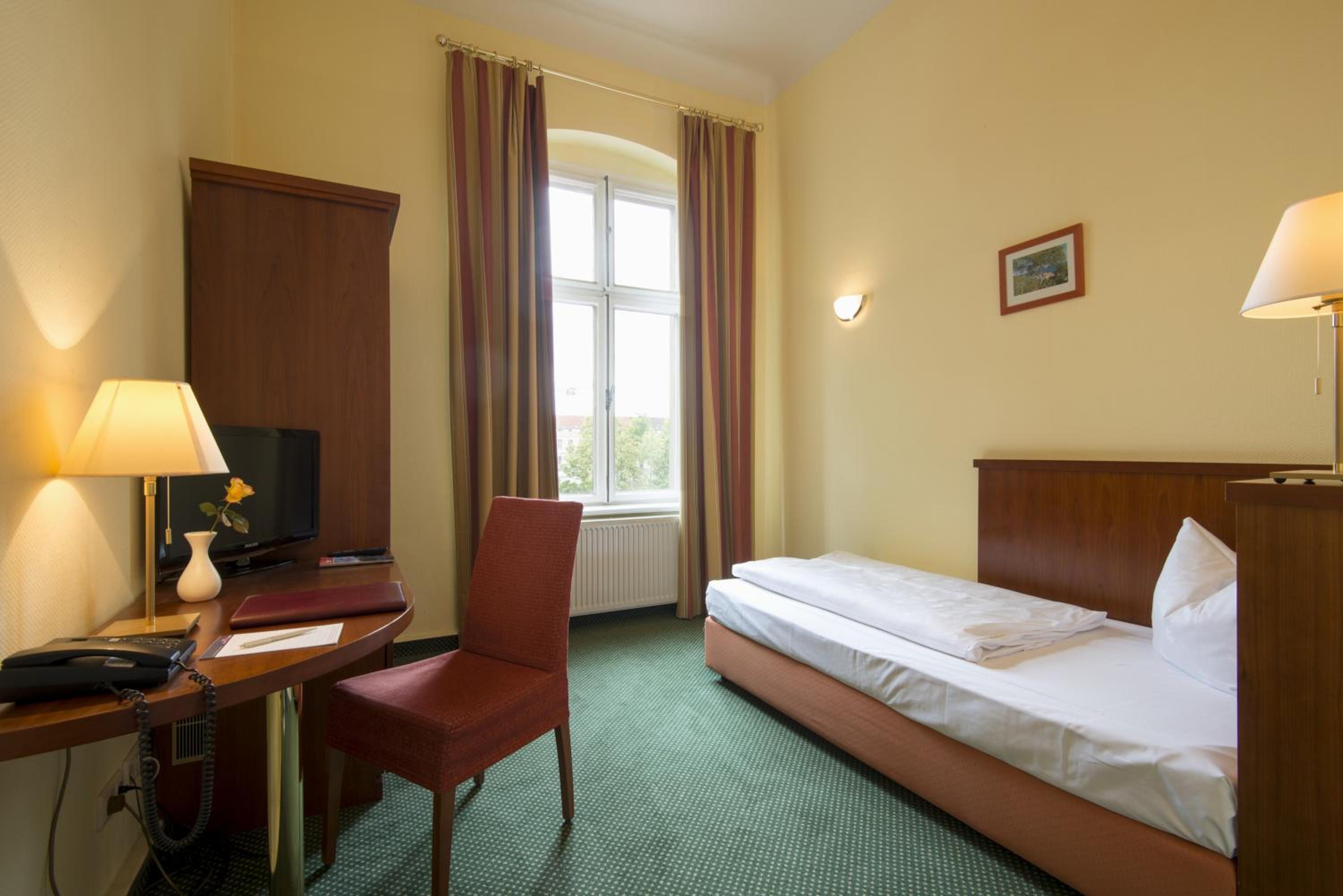 Standard Single Room photo 2