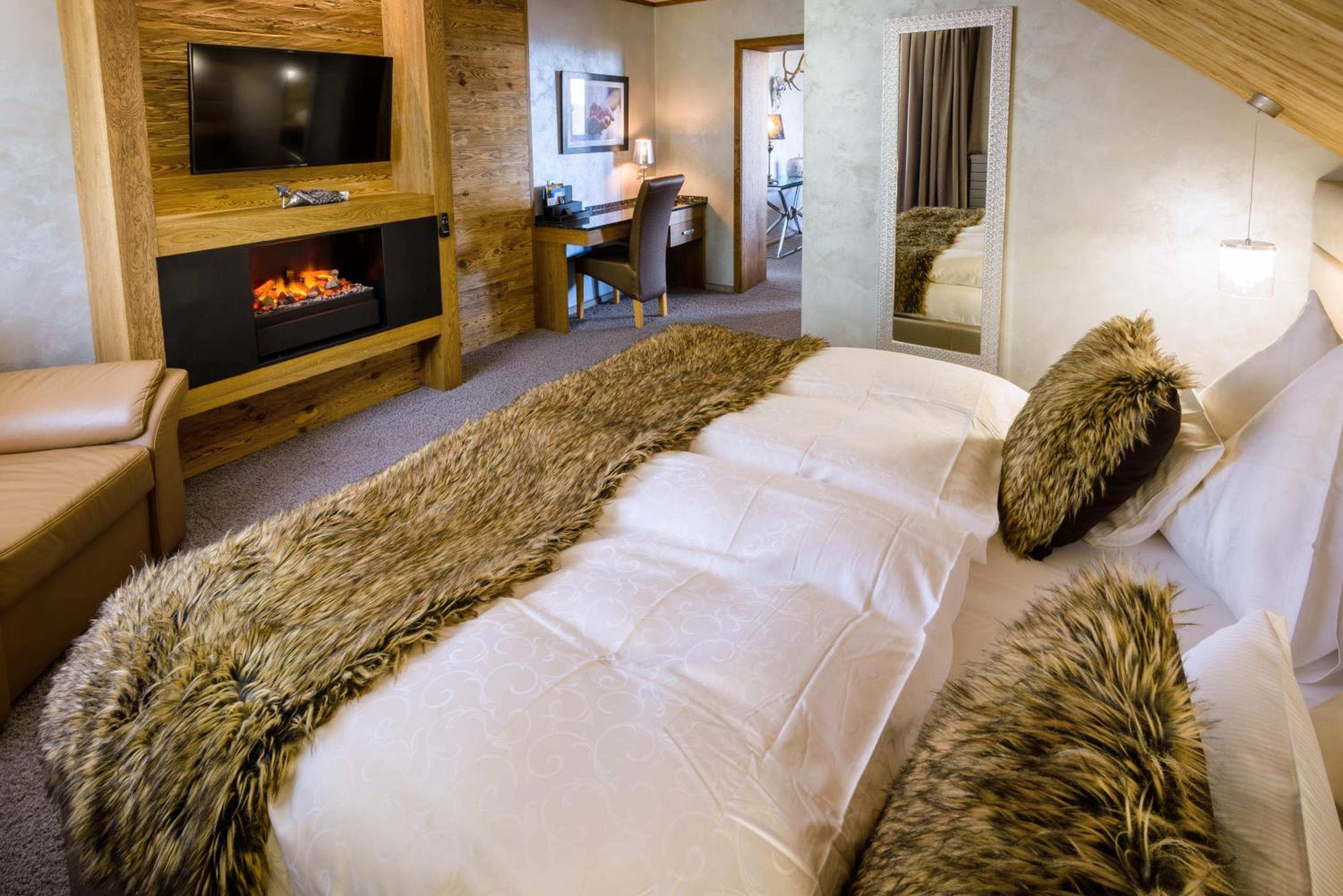Deluxe Double Room with Bath photo 1