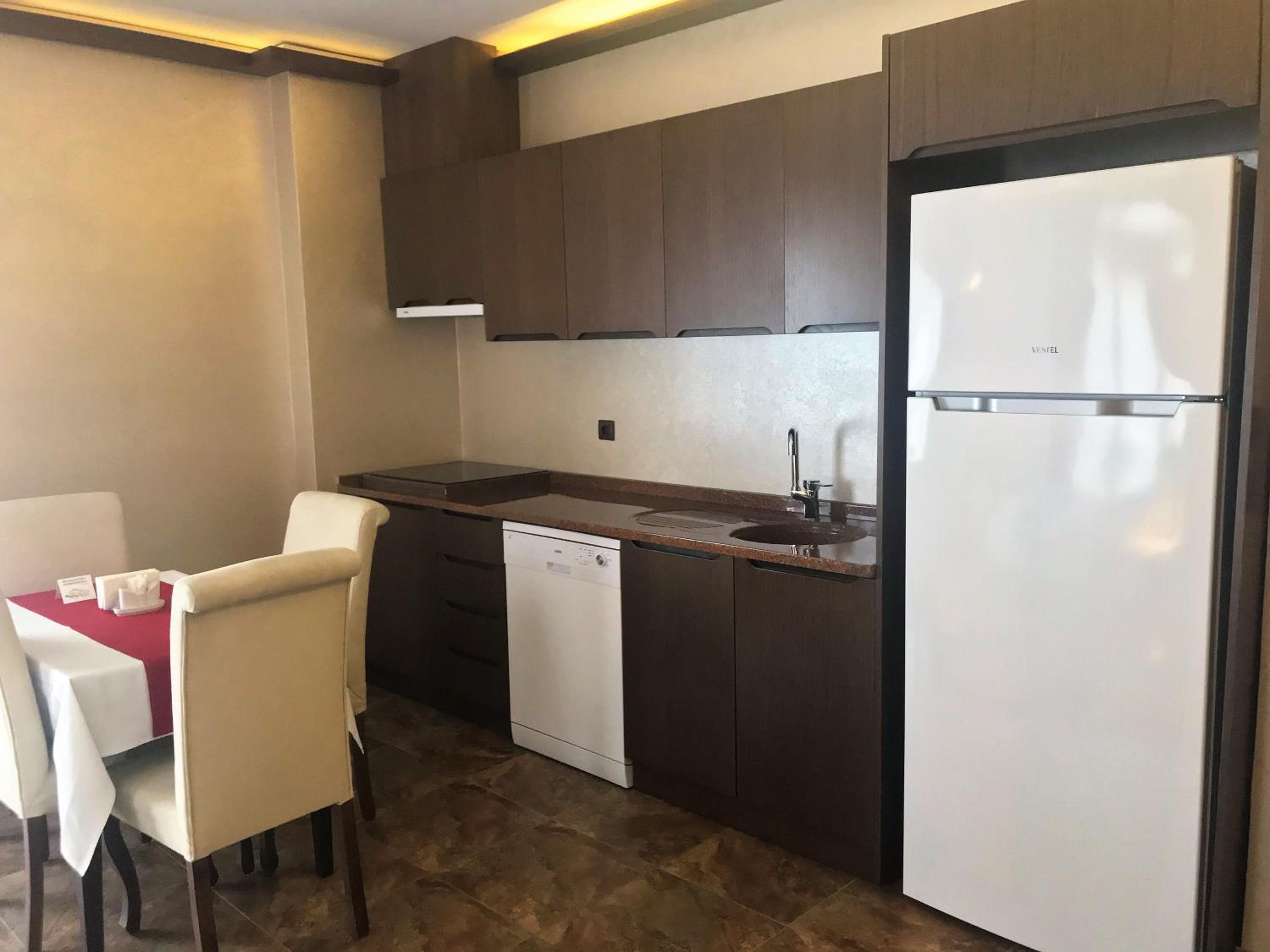 Double Room with Kitchen and Lake View