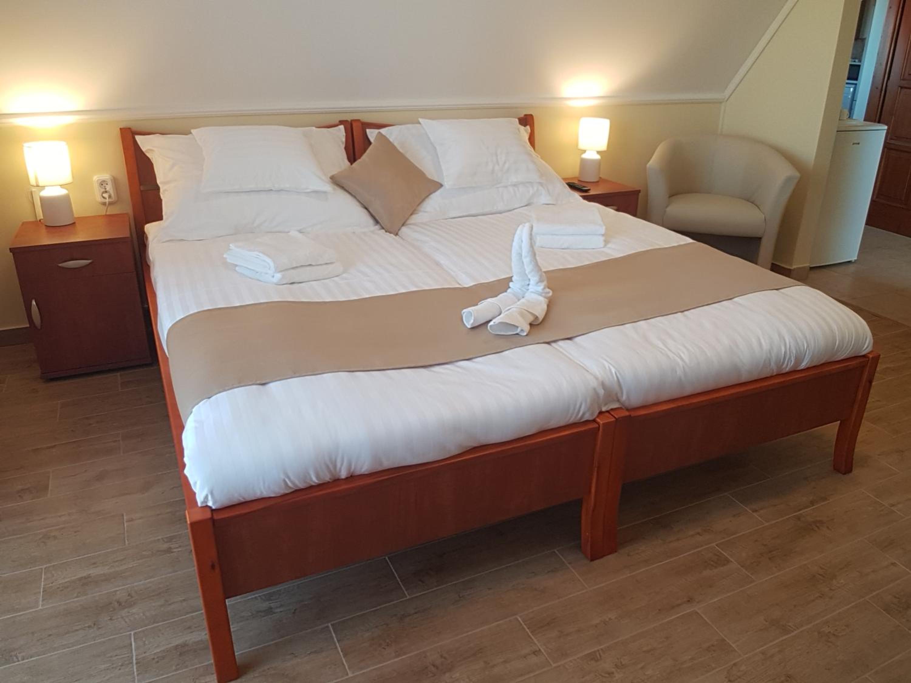 Superior Triple Room photo 3