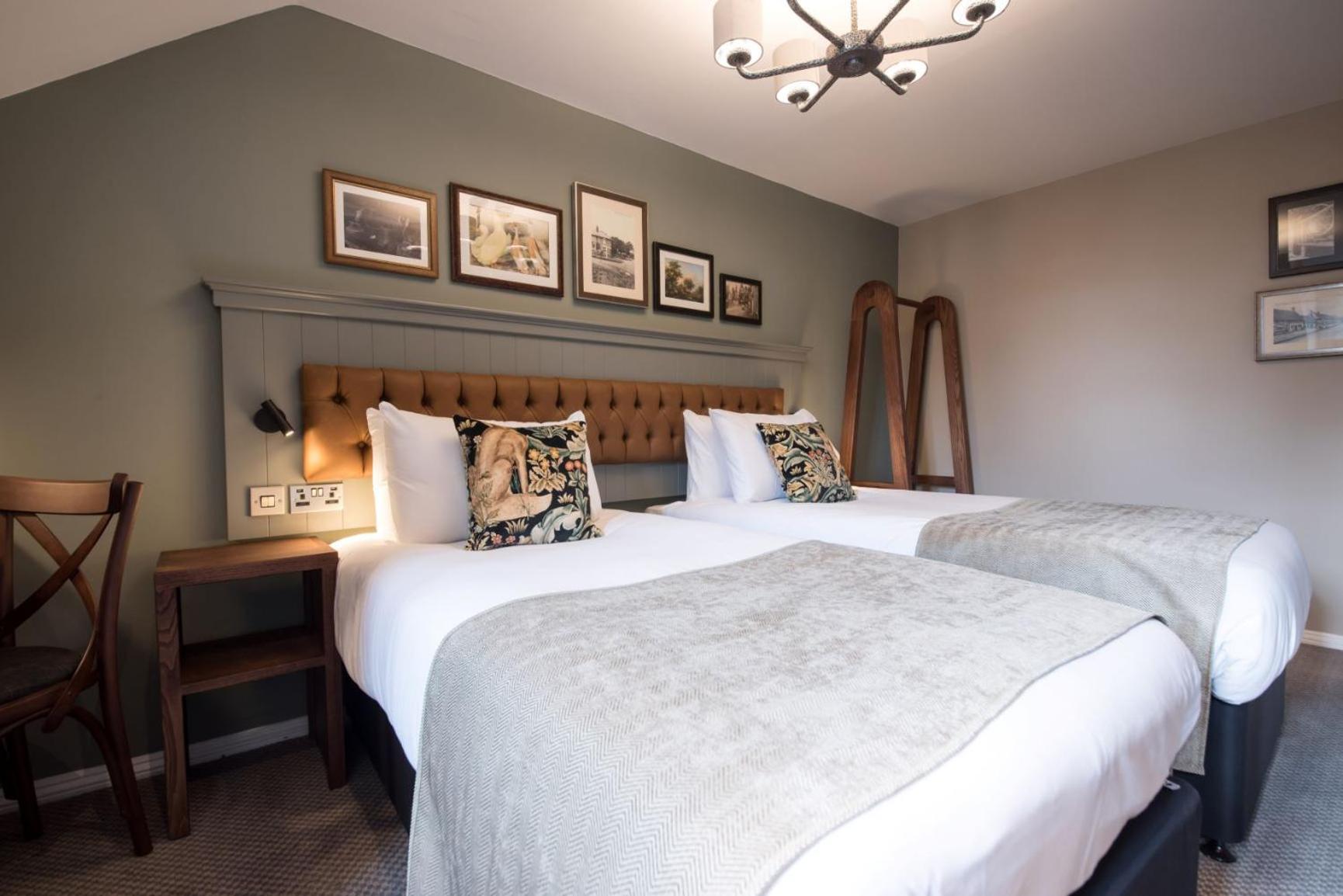 Standard Twin Room - Photo 3