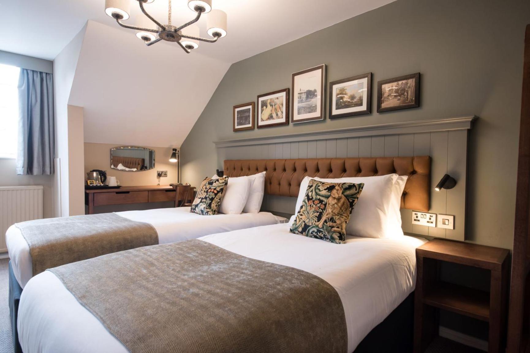 Standard Twin Room - Photo 4