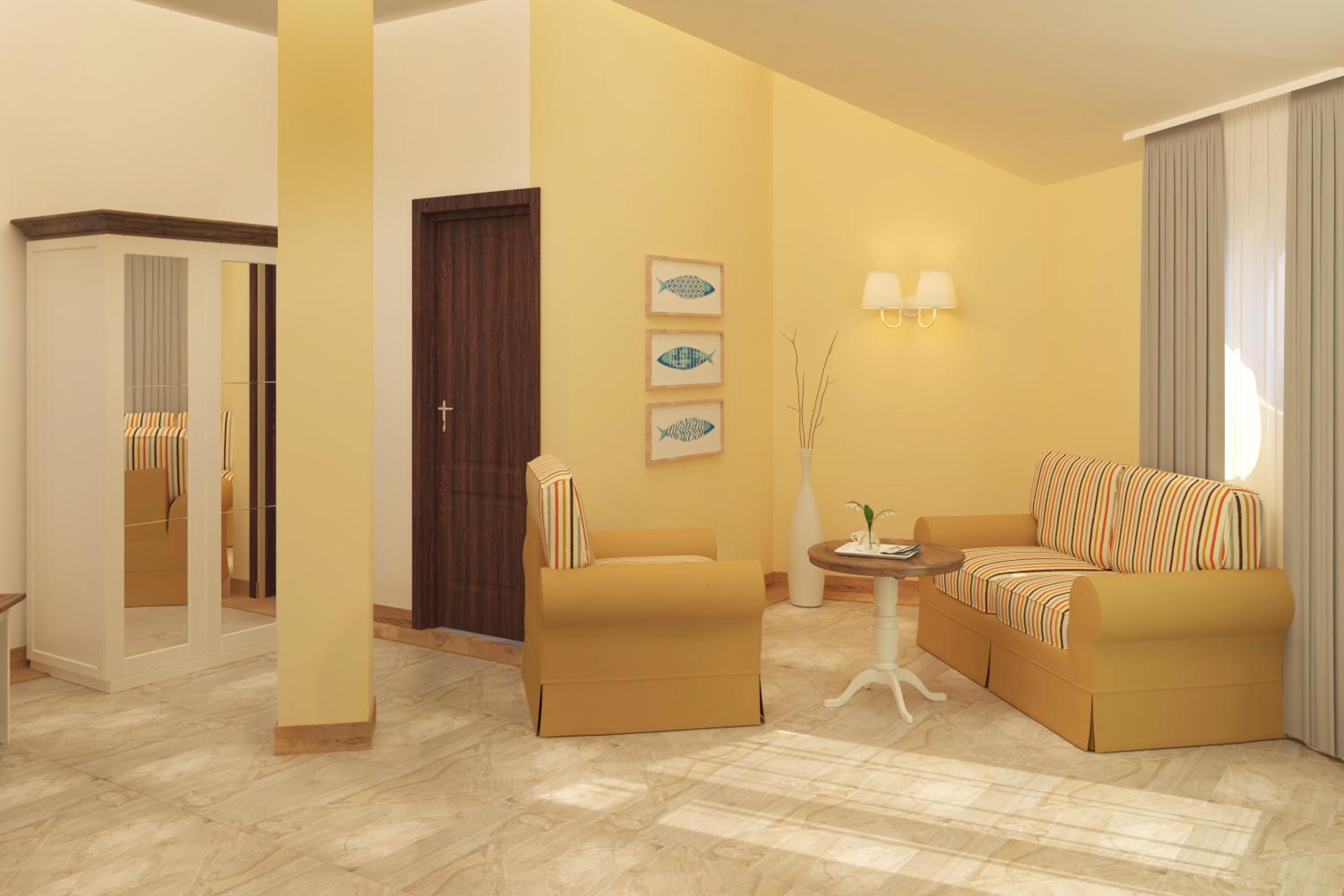 One-Bedroom Suite with Balcony photo 2