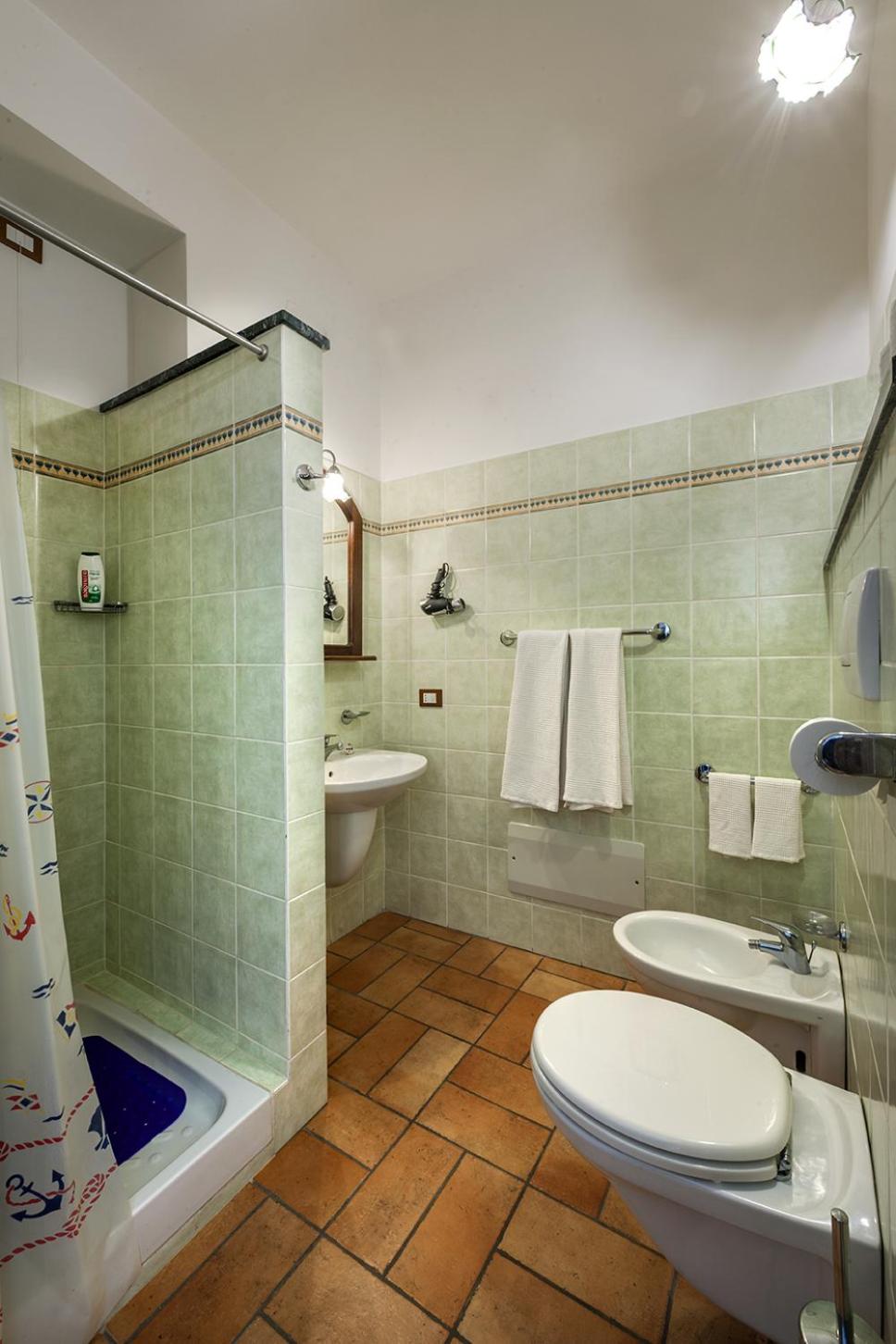 Double Room - Photo 4