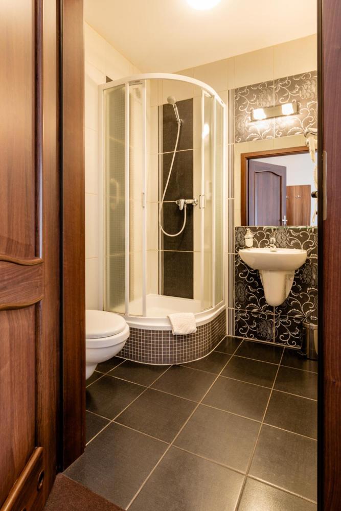 Deluxe Single Room with Balcony photo 3