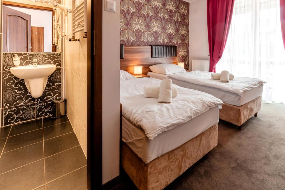 Deluxe Single Room with Balcony photo 2