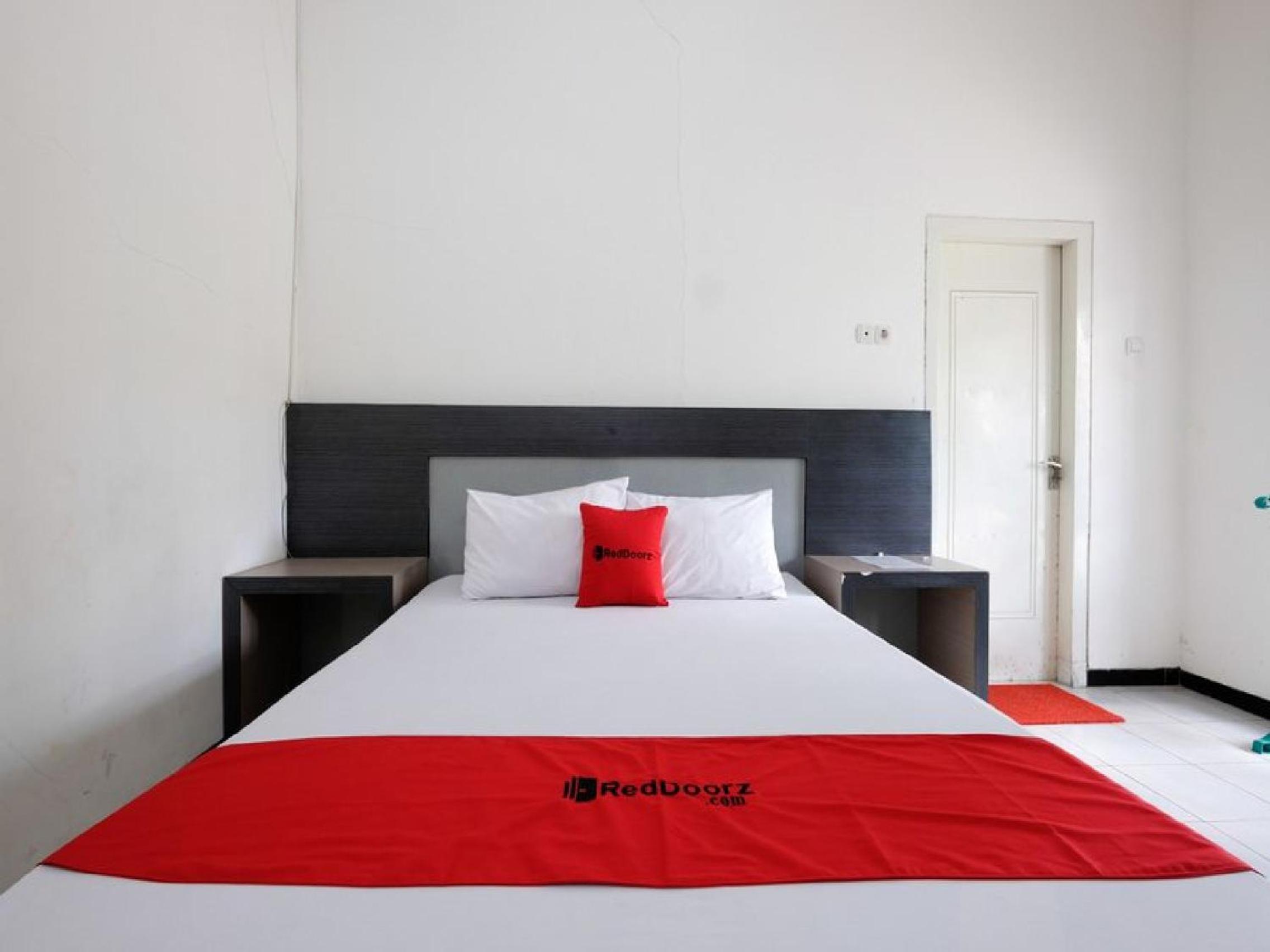 Deluxe Room - Photo 7