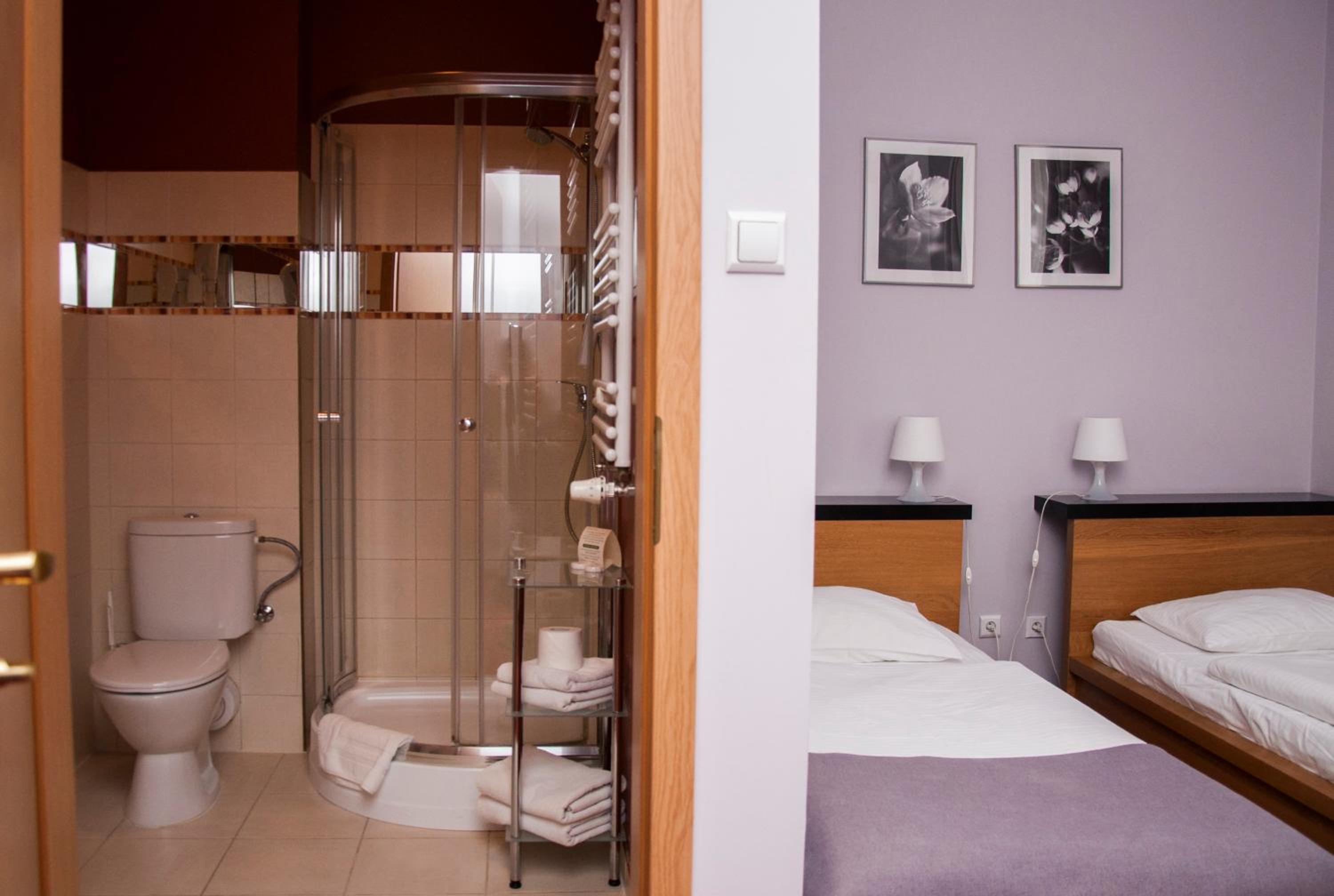 Double or Twin Room photo 3