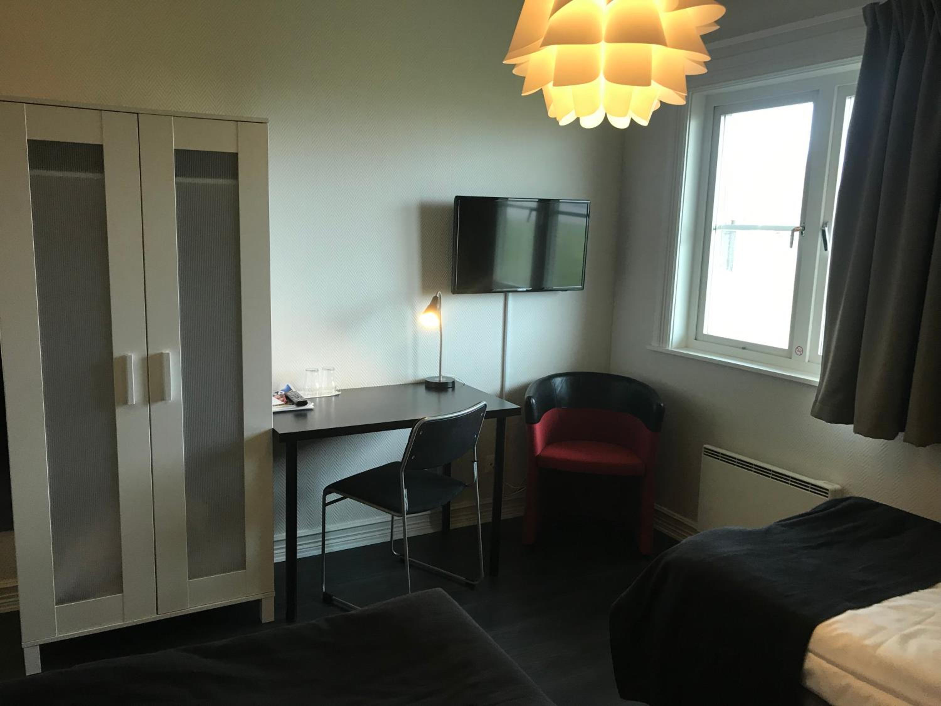 Twin Room - Photo 4