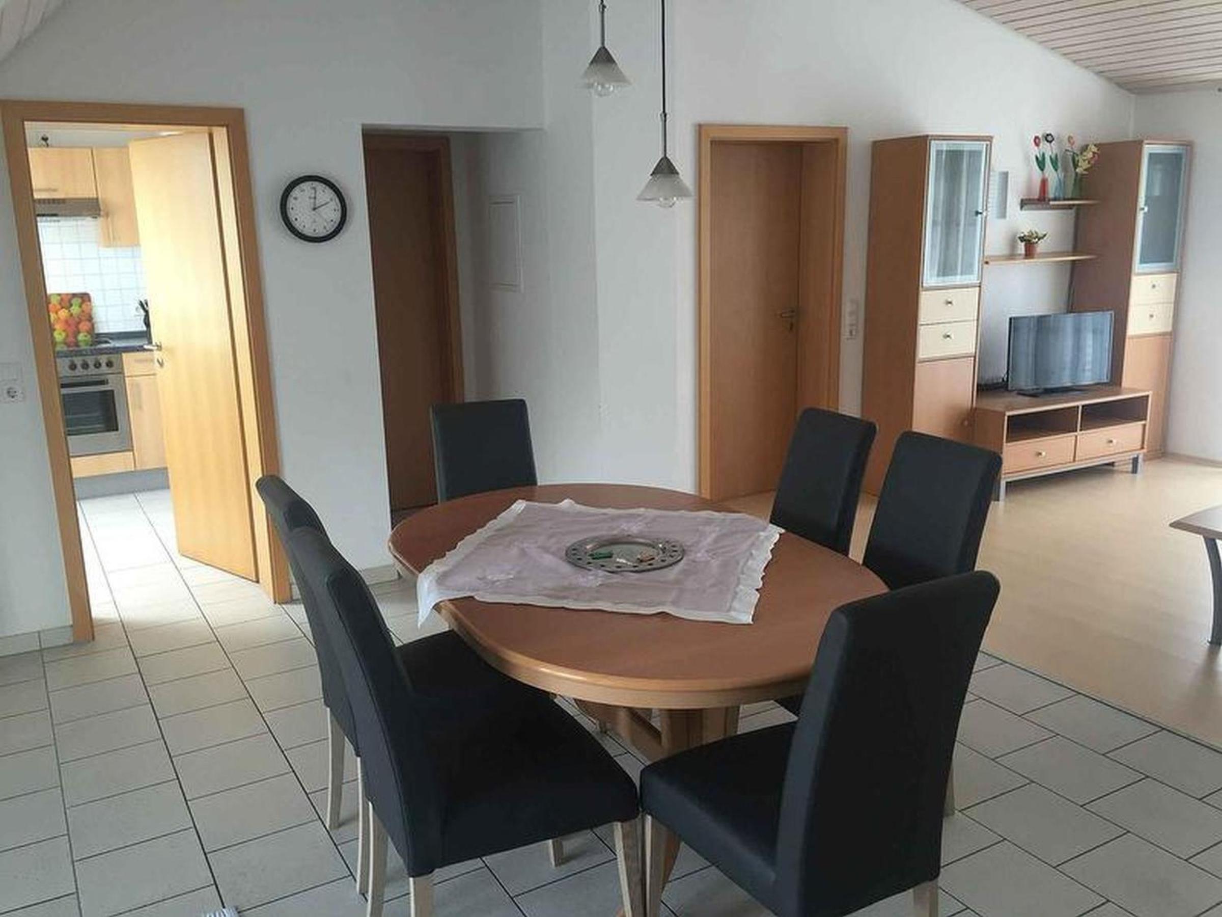 Two-Bedroom Deluxe Apartment with Balcony photo 3