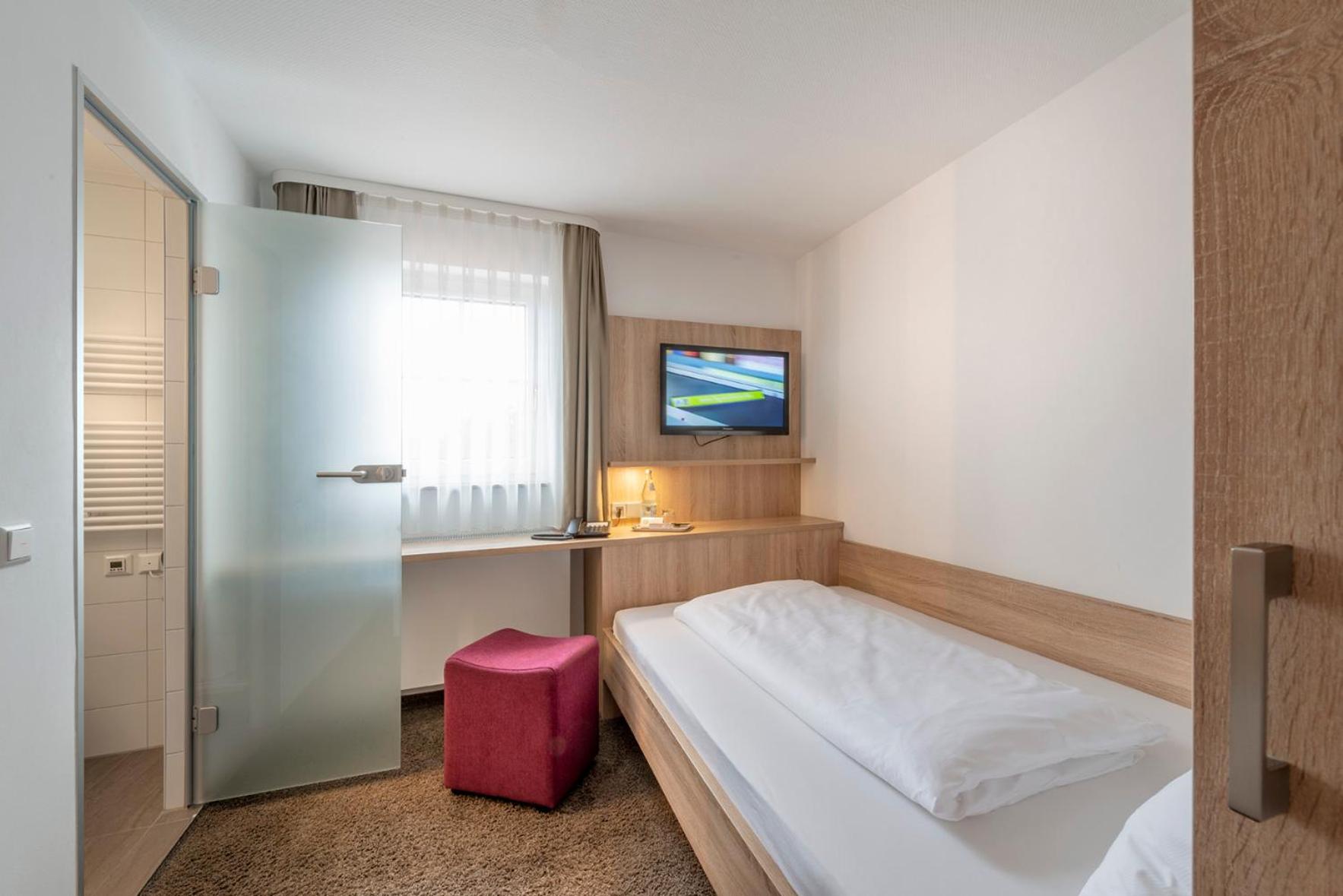 Single Room photo 3