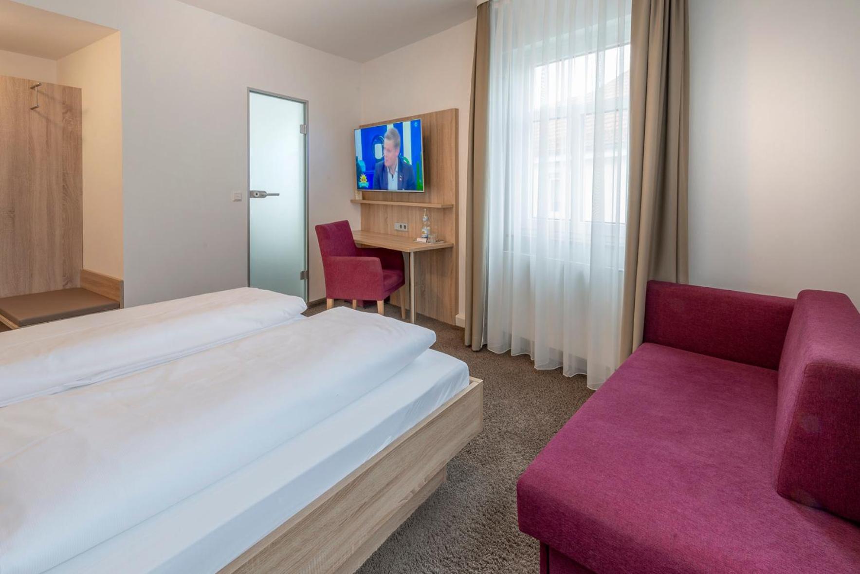 Double Room - Photo 2